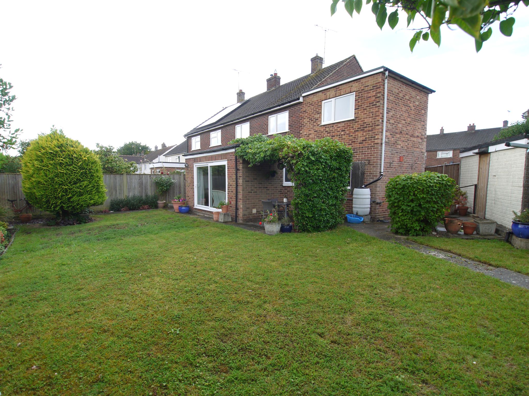 4 bedroom semi-detached house For Sale in Sevenoaks - Photograph 9