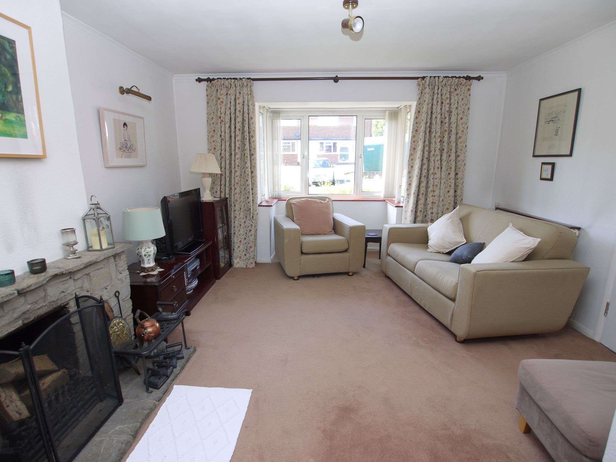 4 bedroom semi-detached house For Sale in Sevenoaks - Property photograph