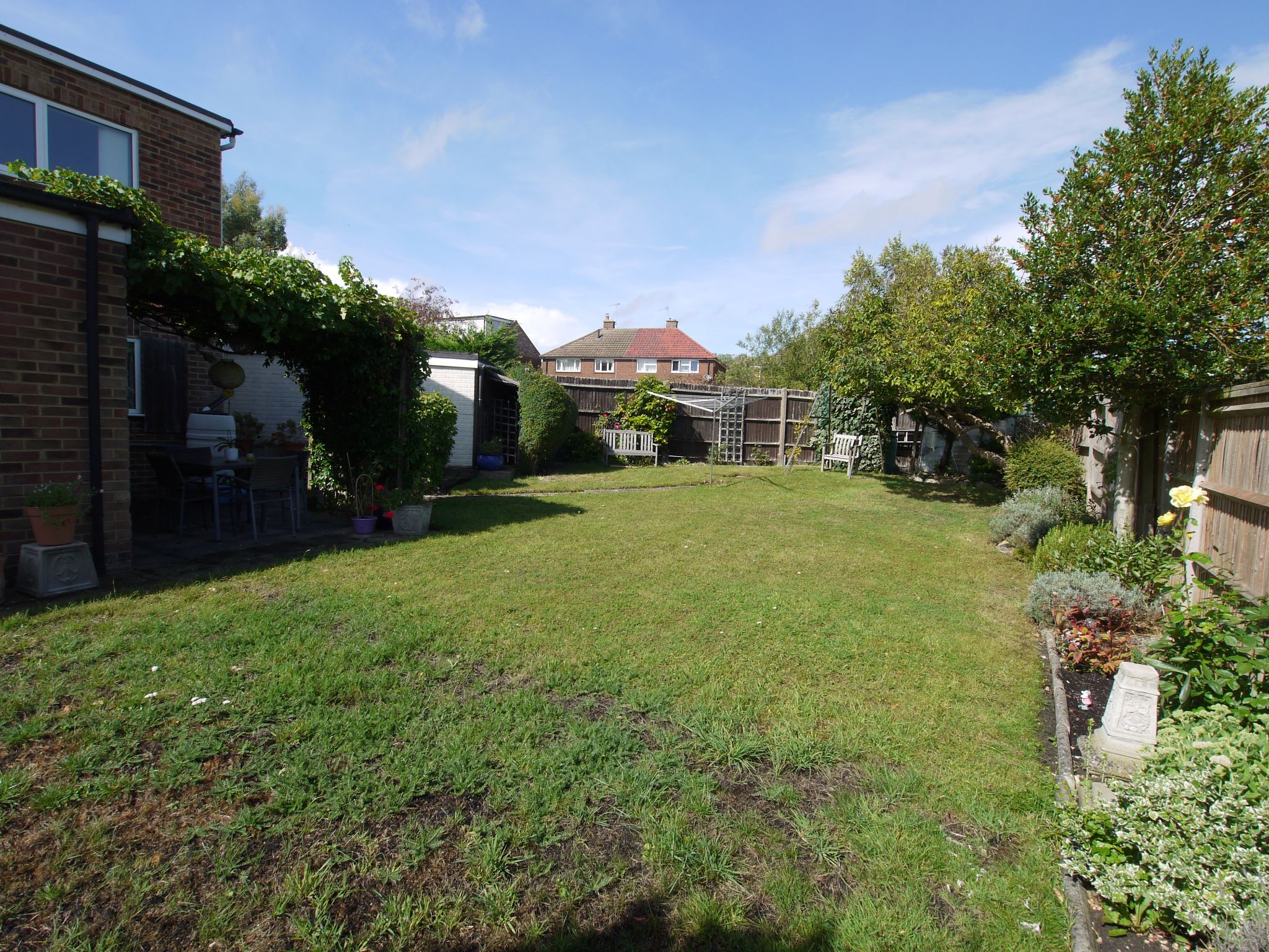 4 bedroom semi-detached house For Sale in Sevenoaks - Photograph 8