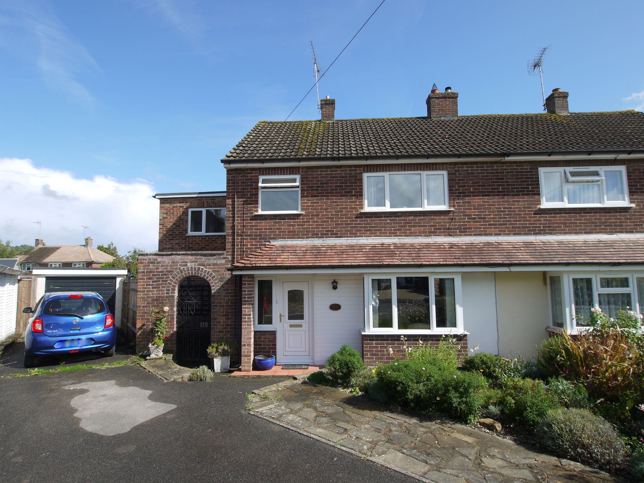 4 bedroom semi-detached house For Sale in Sevenoaks - Property photograph