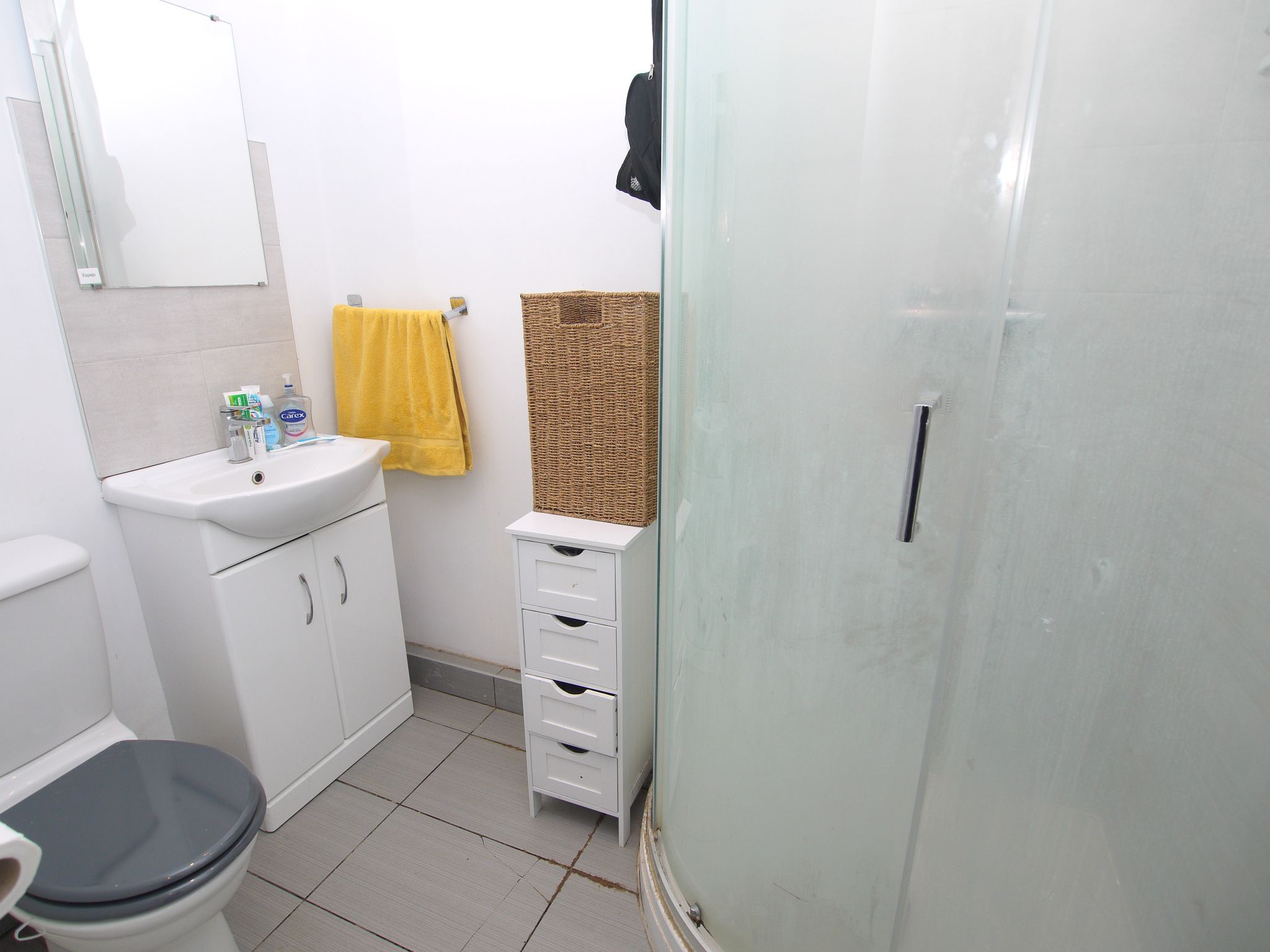 2 bedroom maisonette For Sale in Sevenoaks - Photograph 4