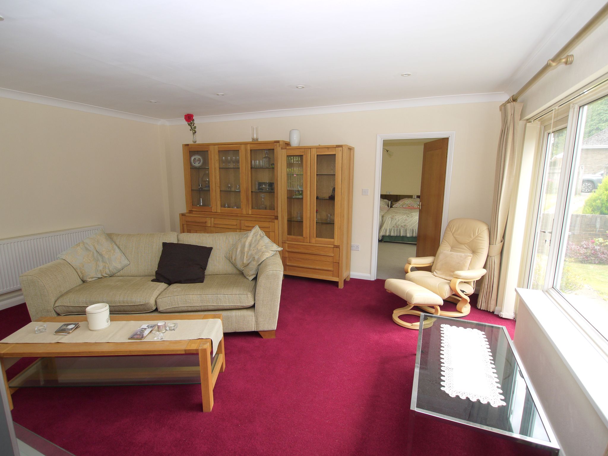2 bedroom semi-detached bungalow For Sale in Westerham - Photograph 6