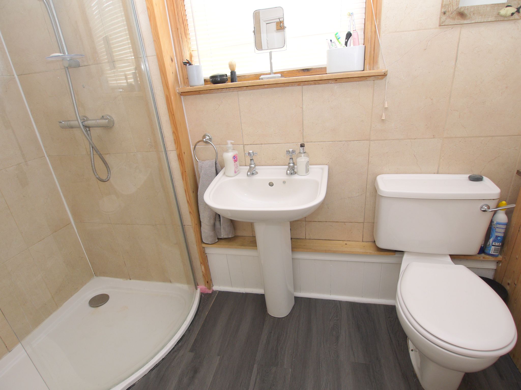4 bedroom semi-detached house For Sale in Sevenoaks - Photograph 7