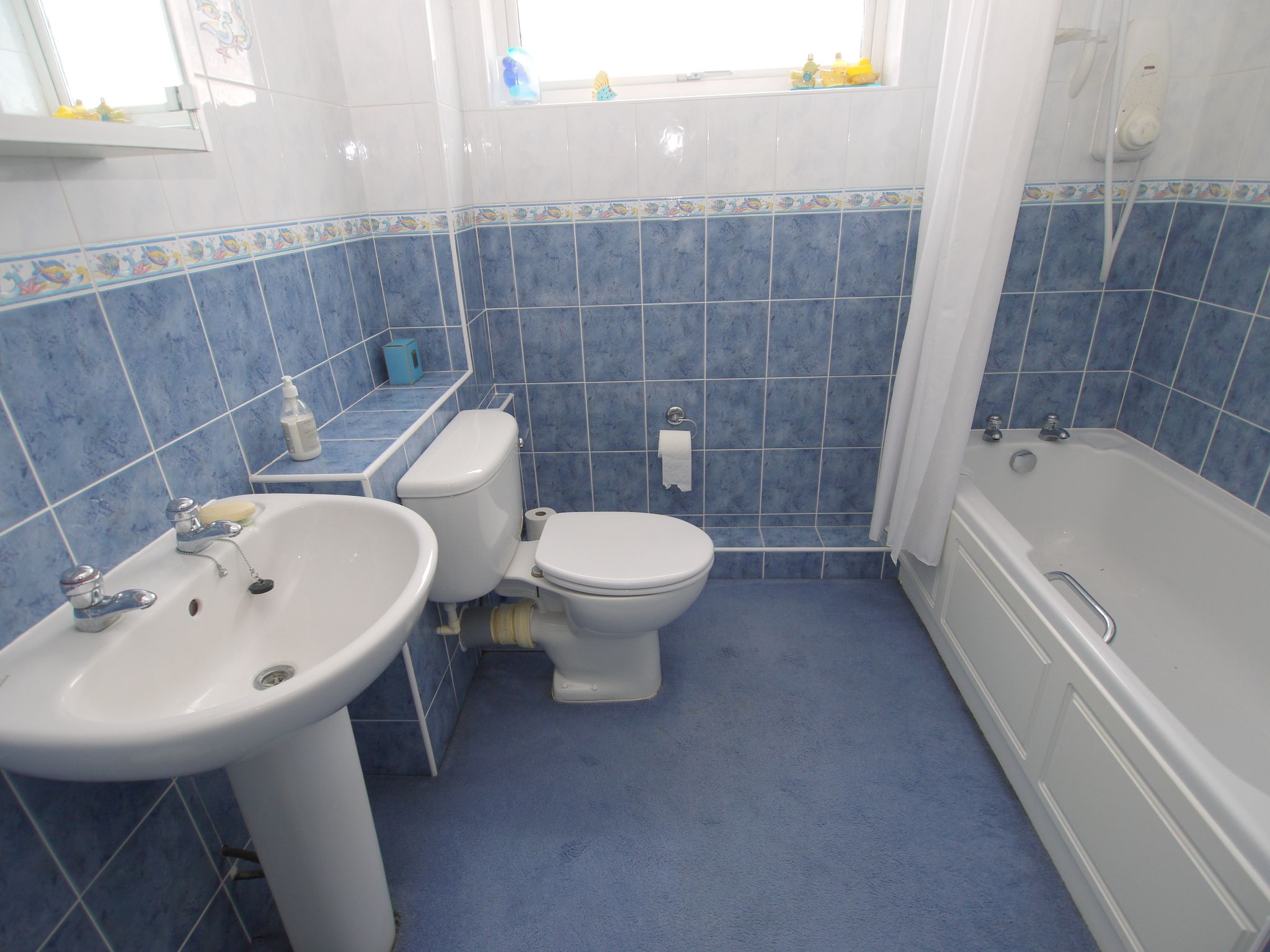 4 bedroom detached house For Sale in Sevenoaks - Photograph 9