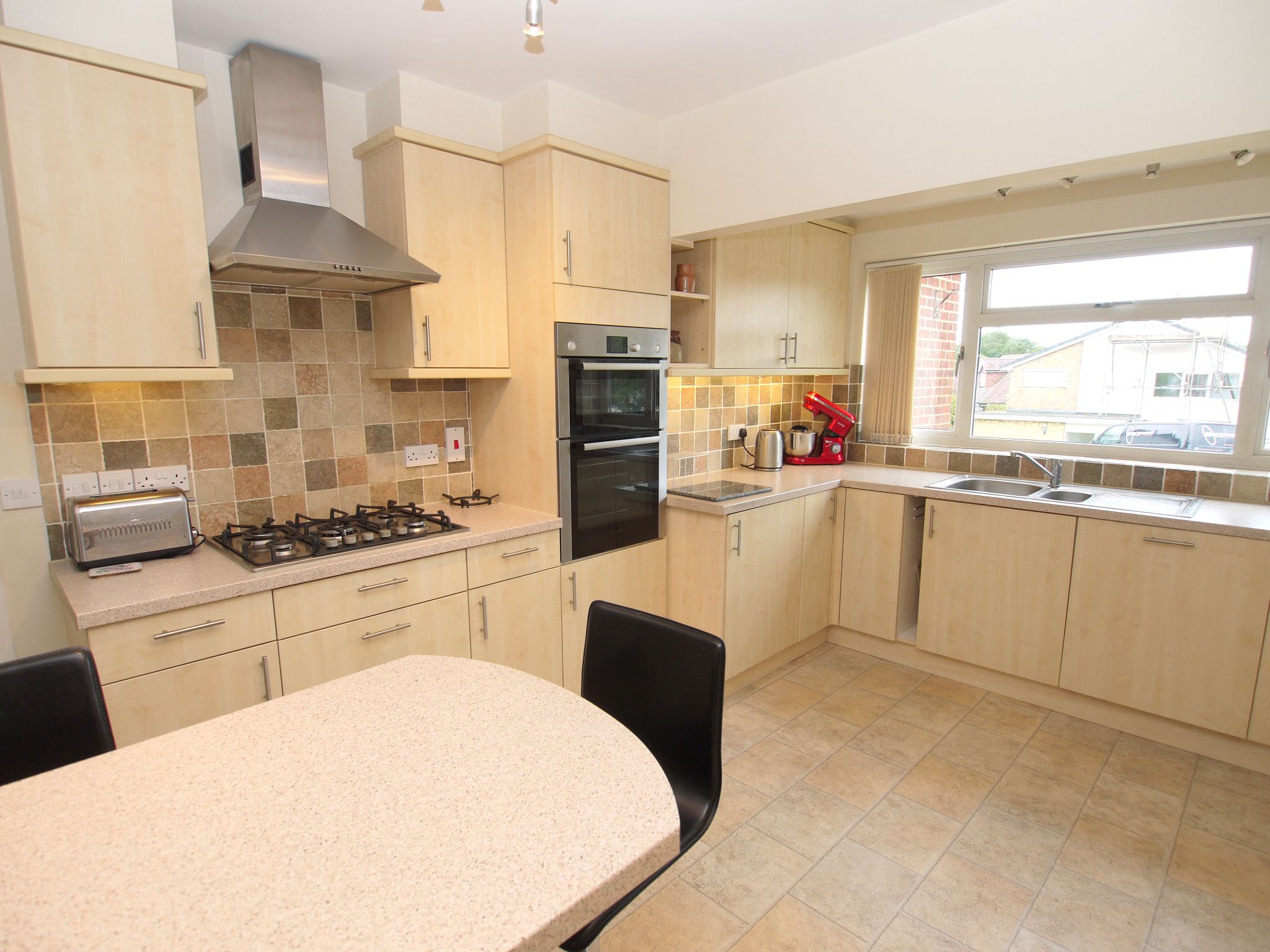 4 bedroom detached house For Sale in Sevenoaks - Photograph 14