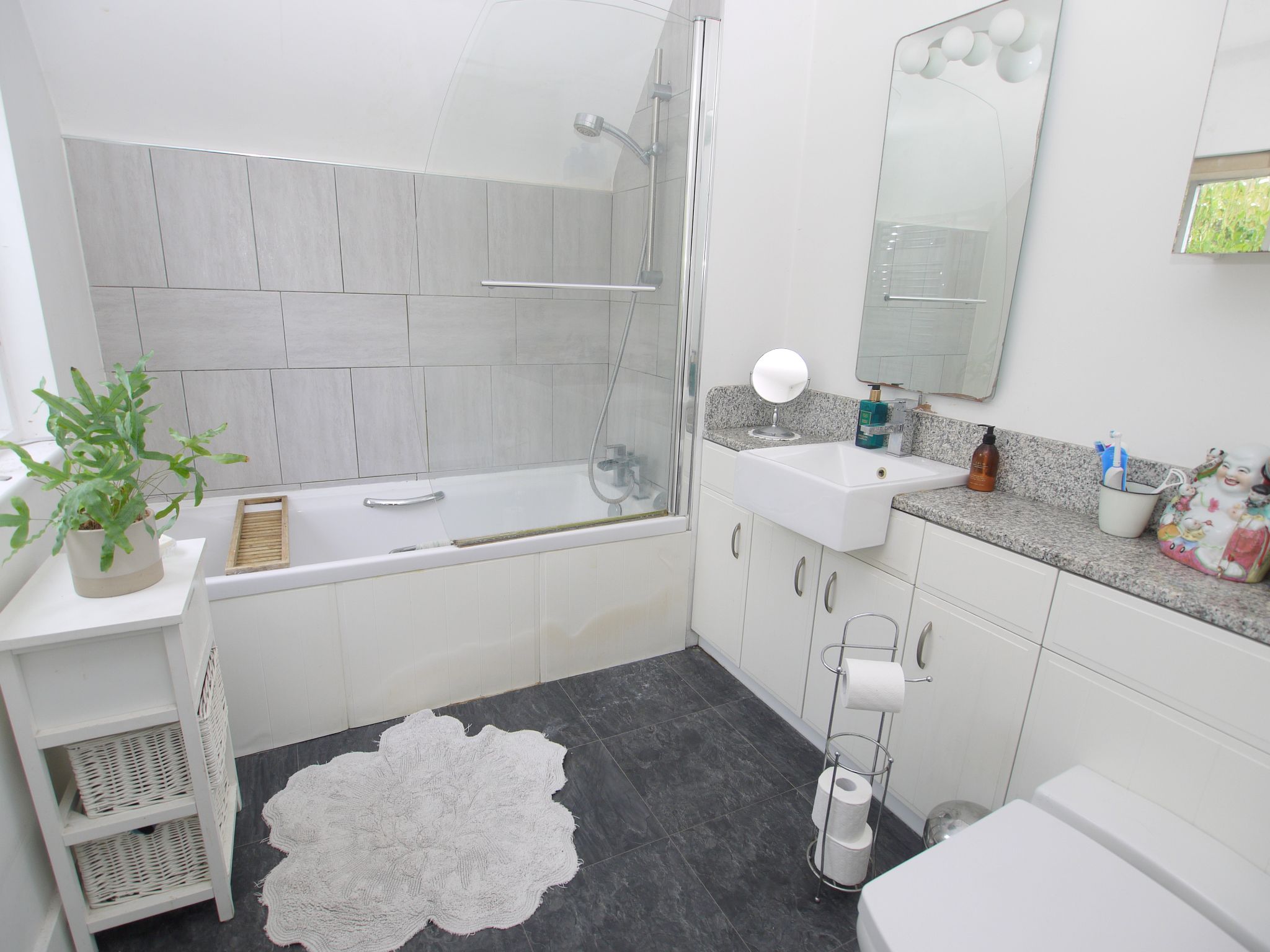 3 bedroom semi-detached house For Sale in Leigh - Photograph 9