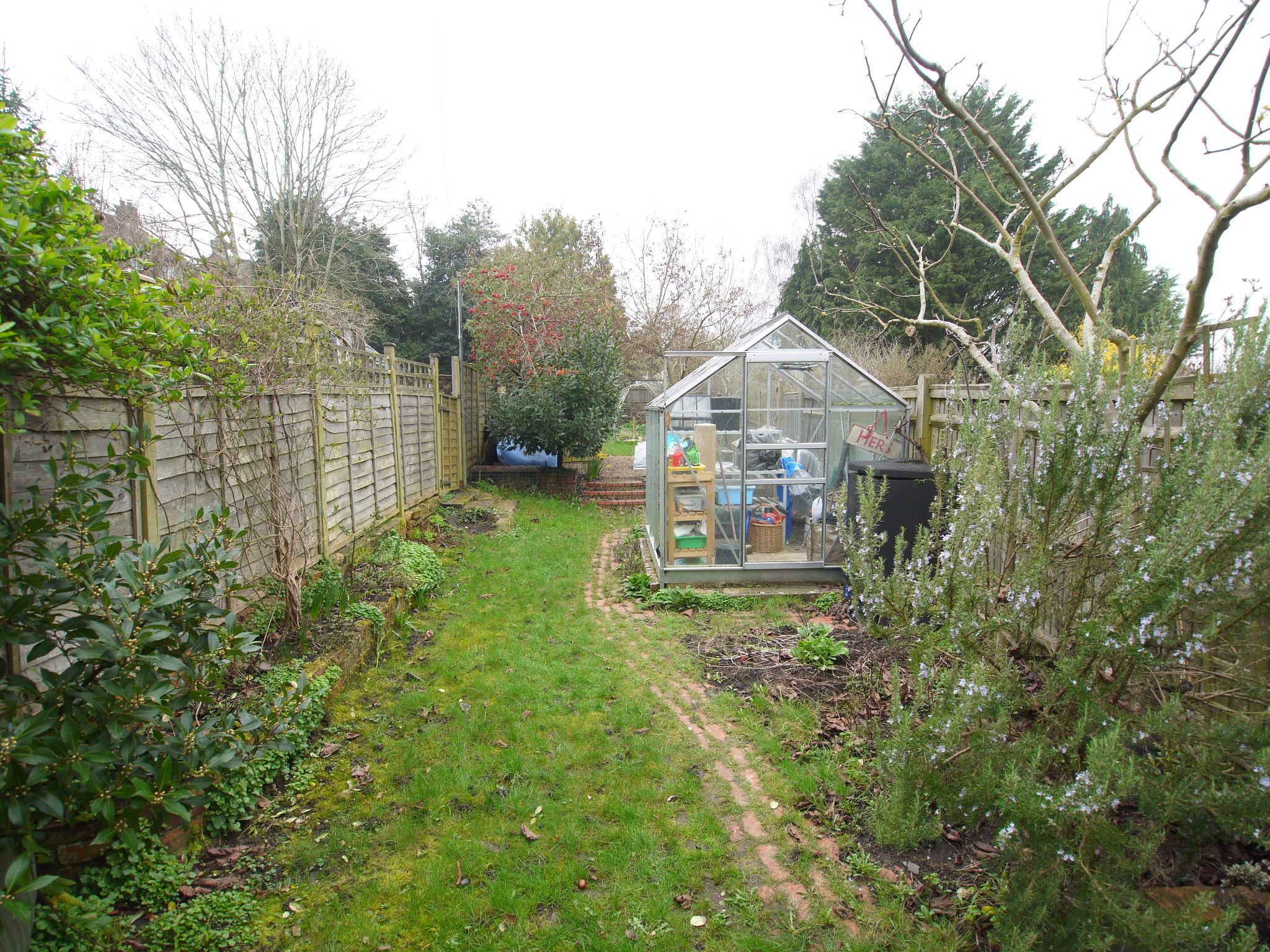 2 bedroom mid terraced house For Sale in Sevenoaks - Photograph 9