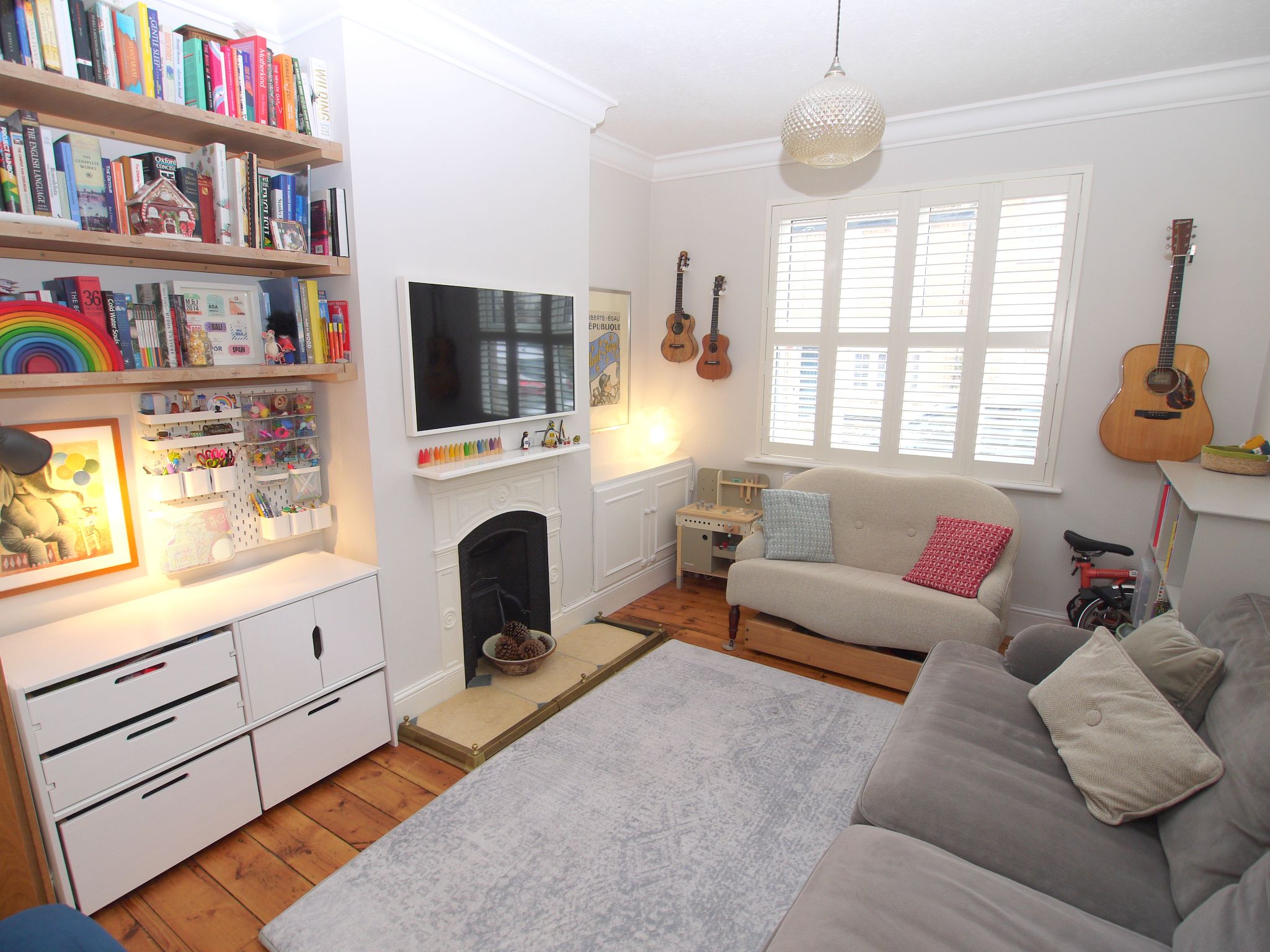 2 bedroom mid terraced house For Sale in Sevenoaks - Property photograph
