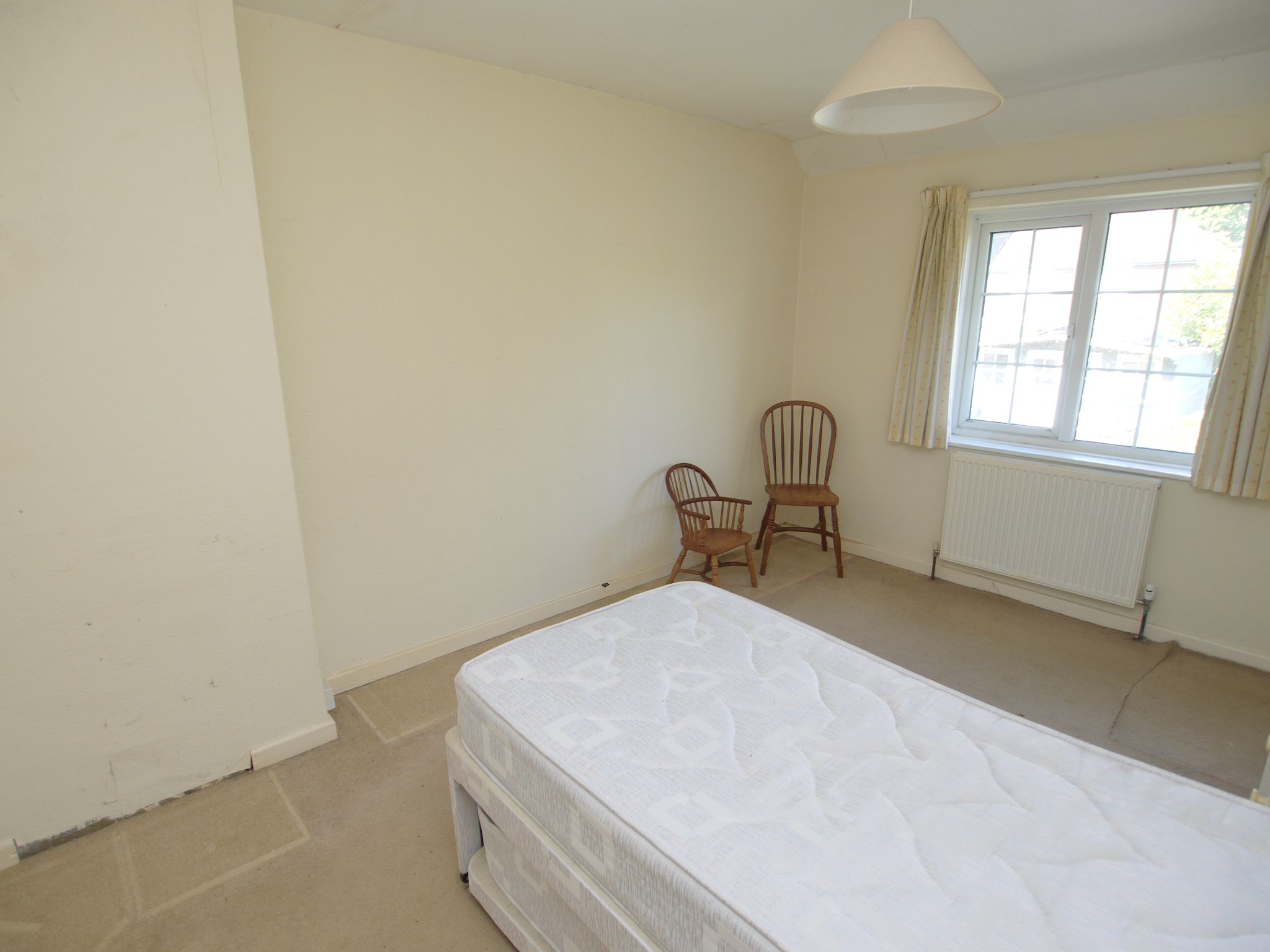 2 bedroom semi-detached house For Sale in Weald - Photograph 8