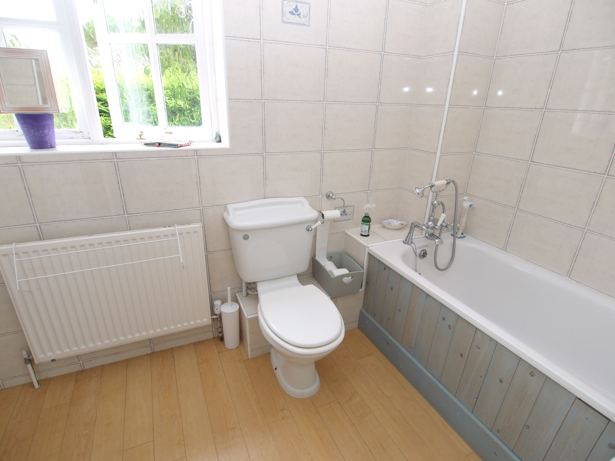 5 bedroom detached house For Sale in Sevenoaks - Photograph 16