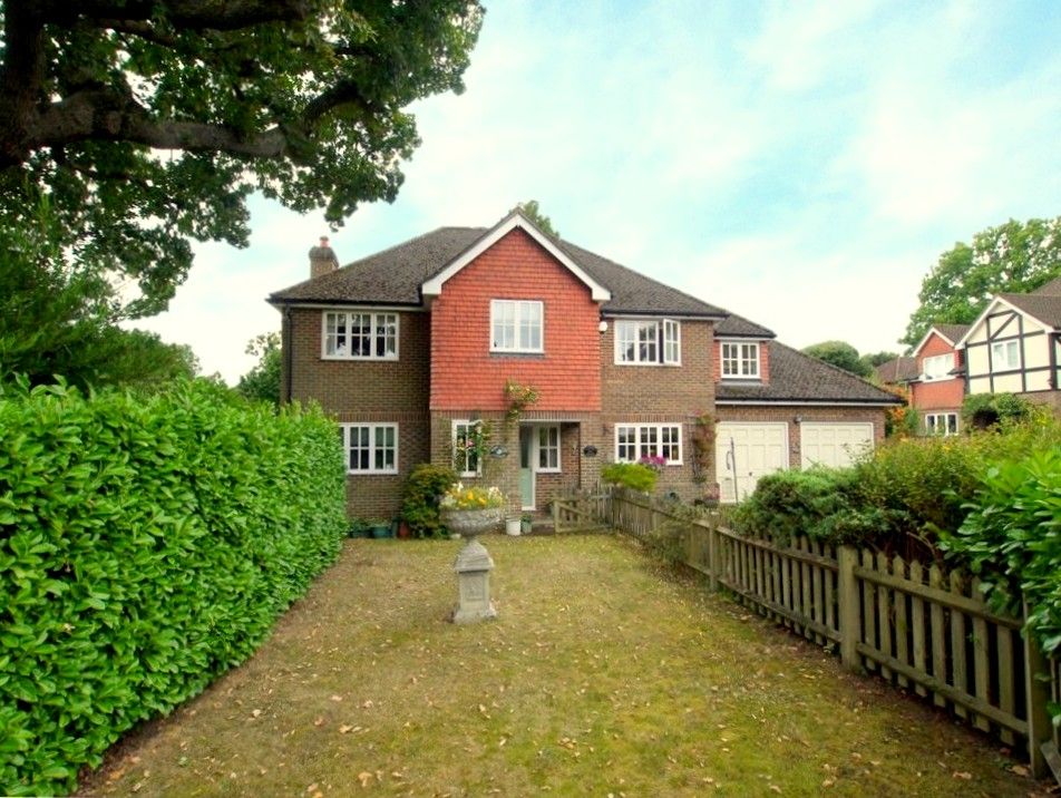 5 bedroom detached house For Sale in Sevenoaks - Property photograph