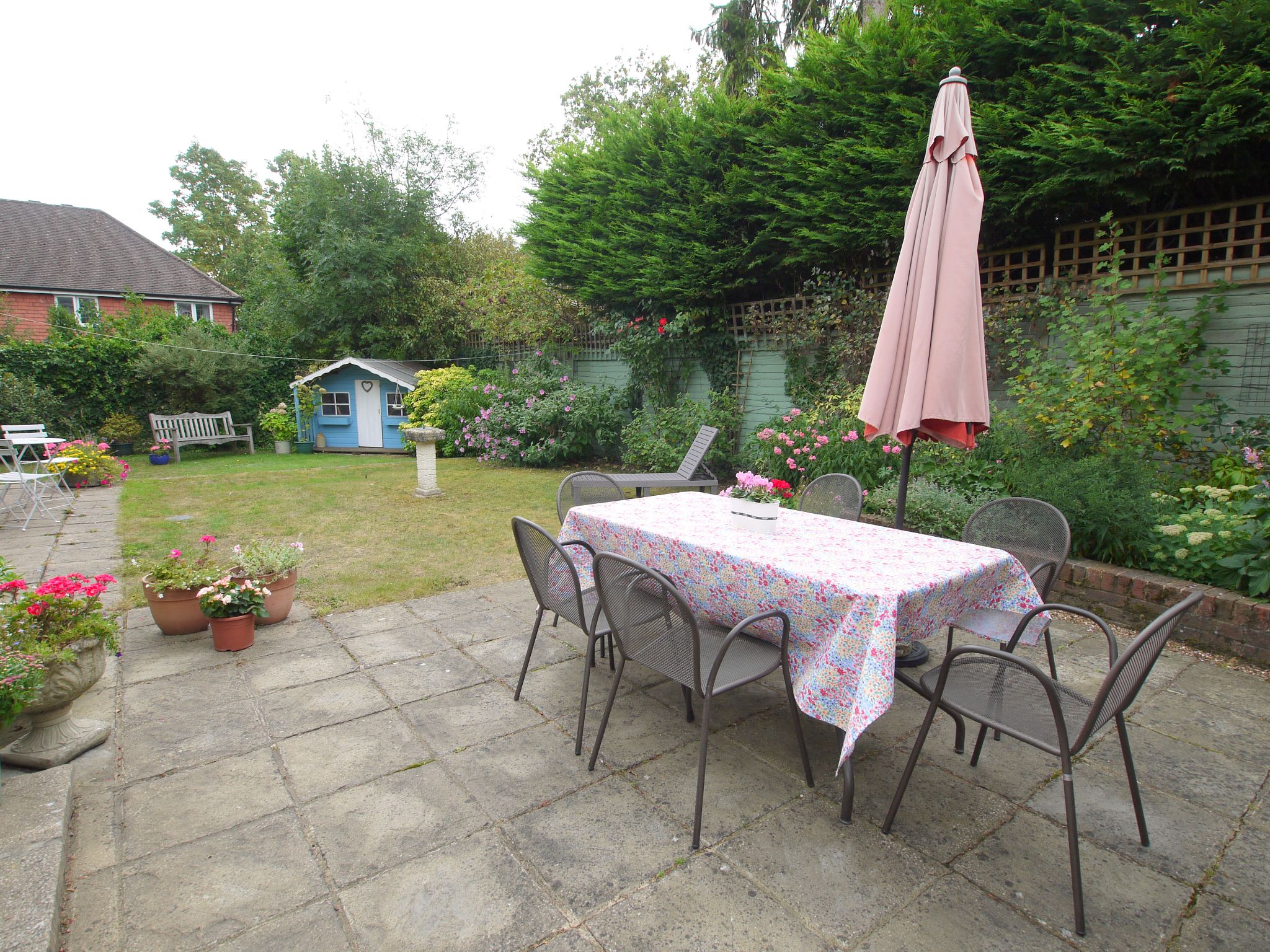 5 bedroom detached house For Sale in Sevenoaks - Photograph 5
