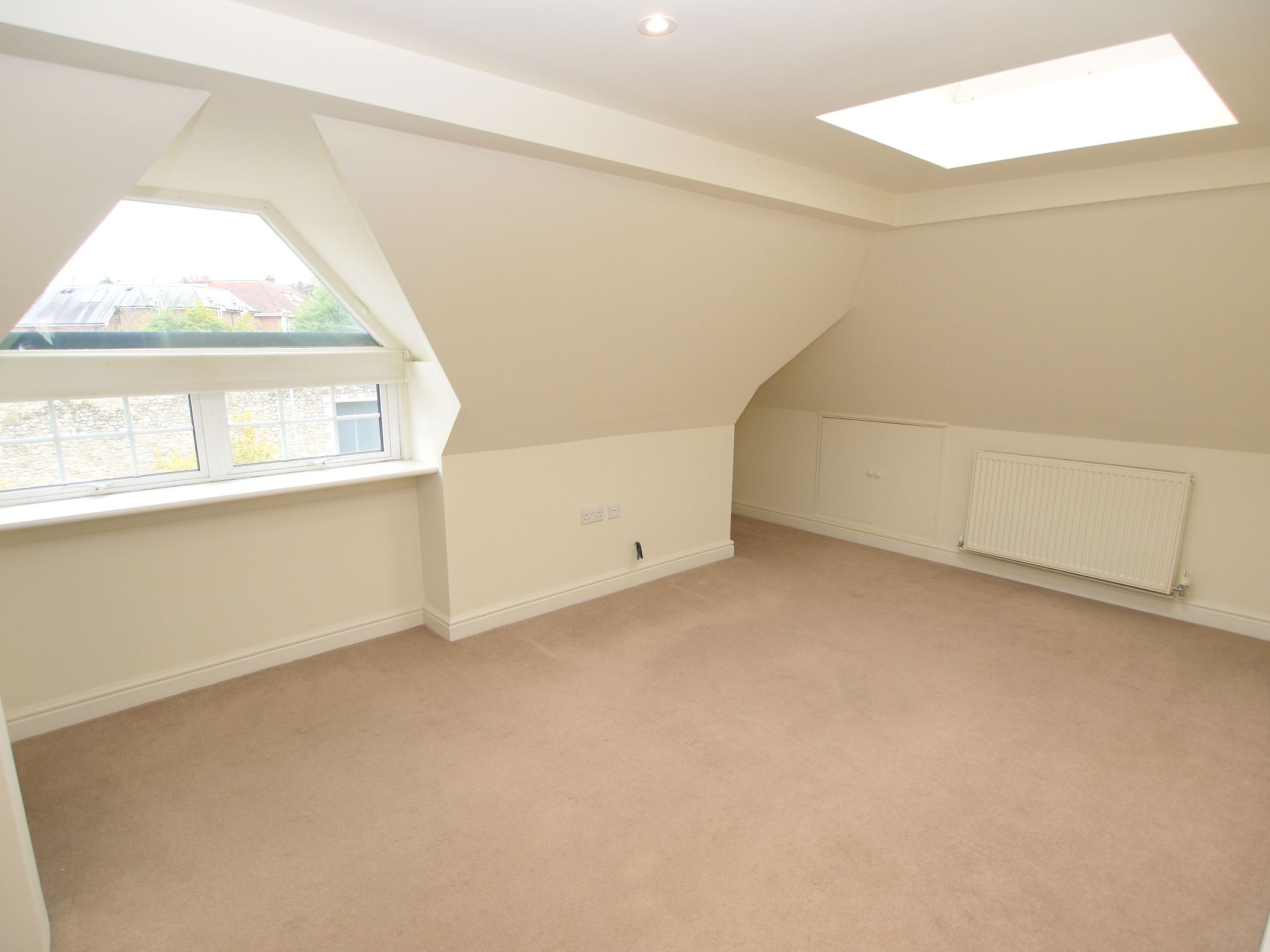 2 bedroom apartment To Let in Sevenoaks - Property photograph