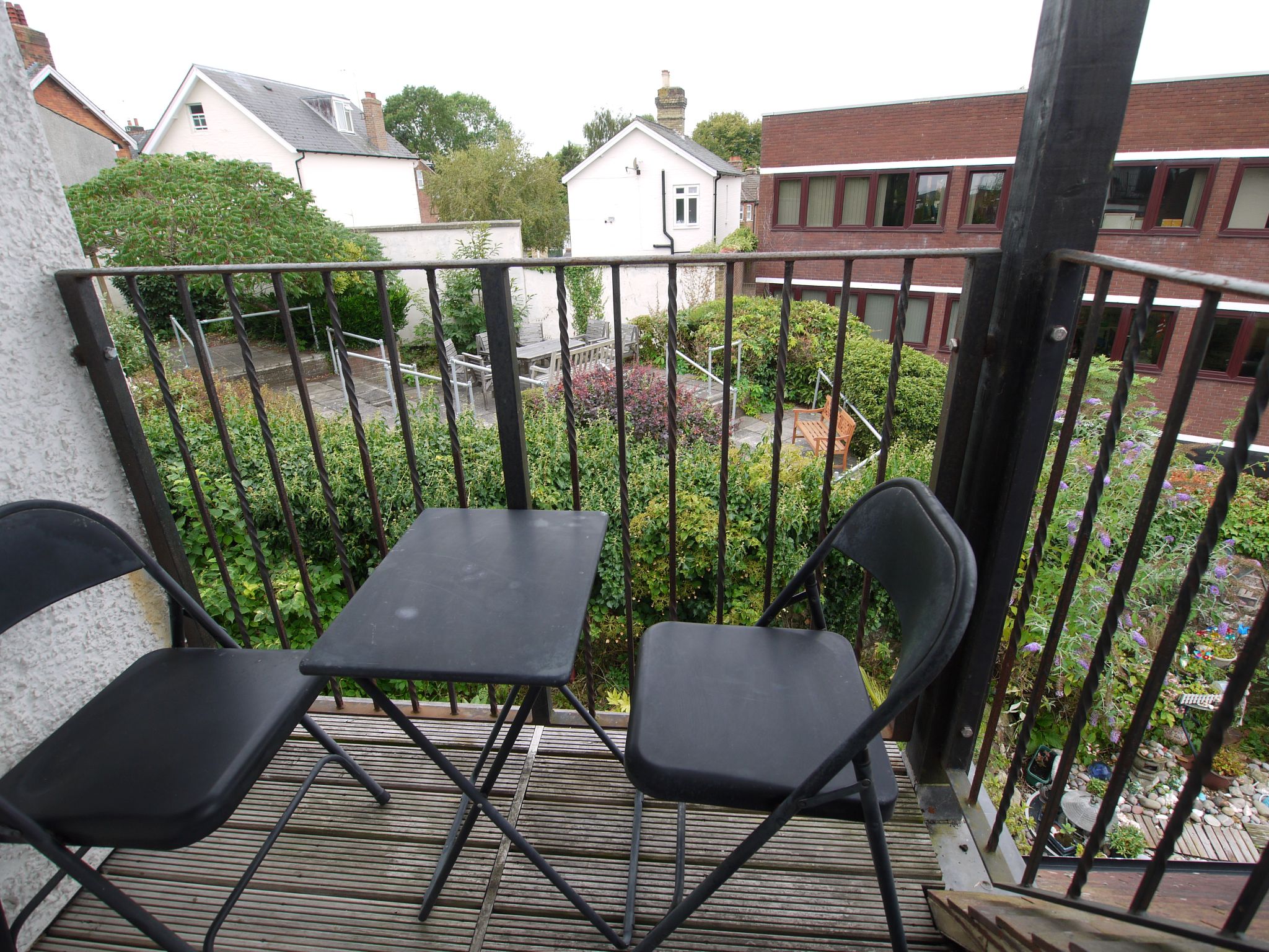 2 bedroom apartment To Let in Sevenoaks - Photograph 5