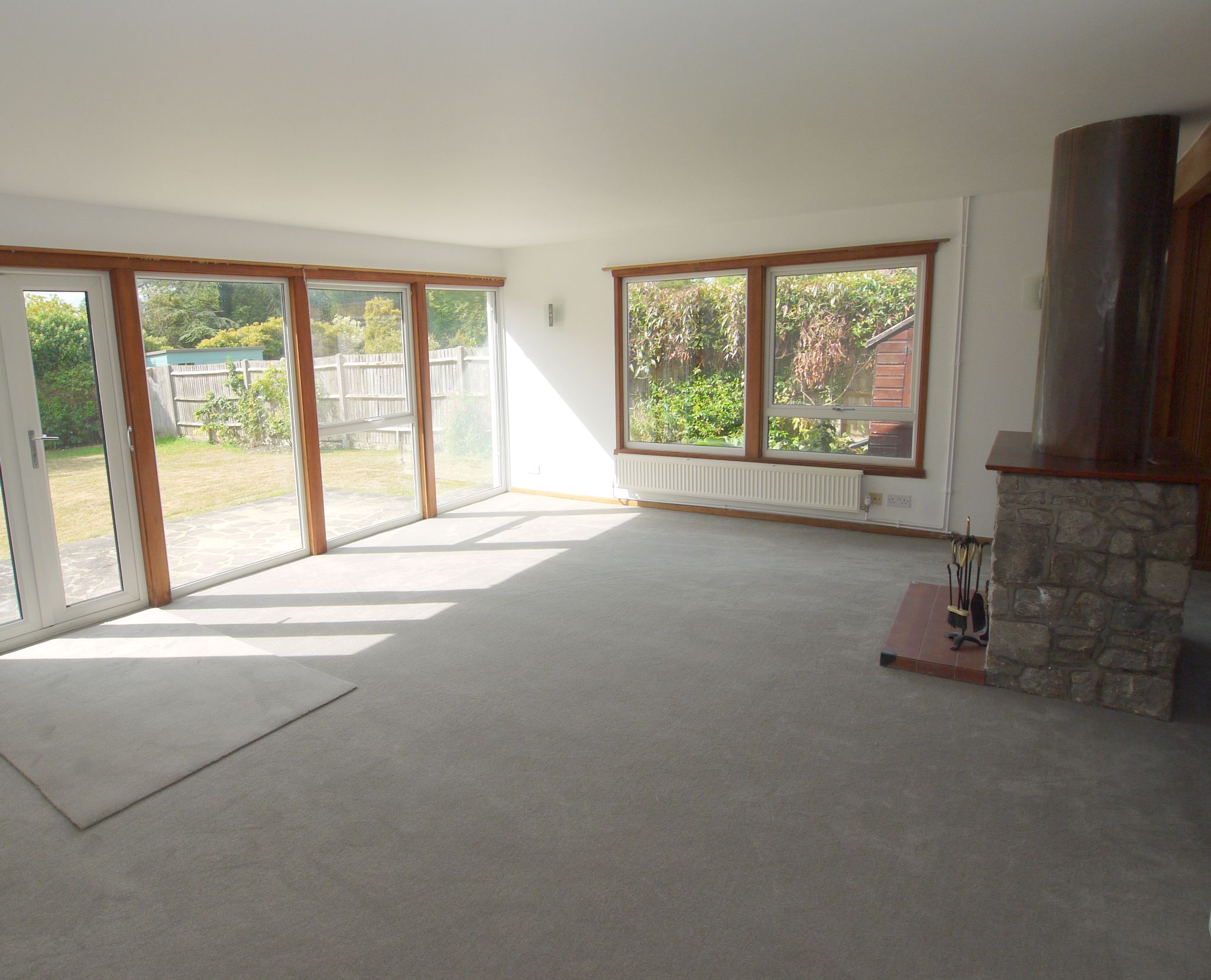 2 bedroom detached bungalow To Let in Sevenoaks - Photograph 9
