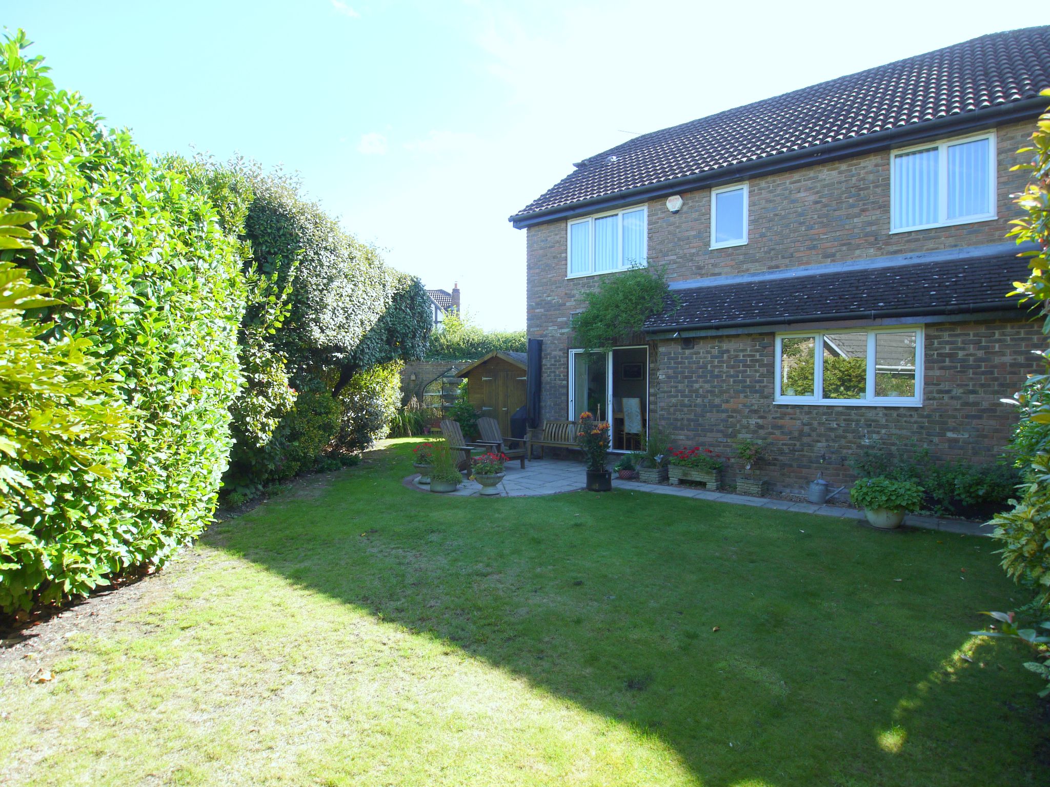 4 bedroom detached house For Sale in Dunton Green - Photograph 13