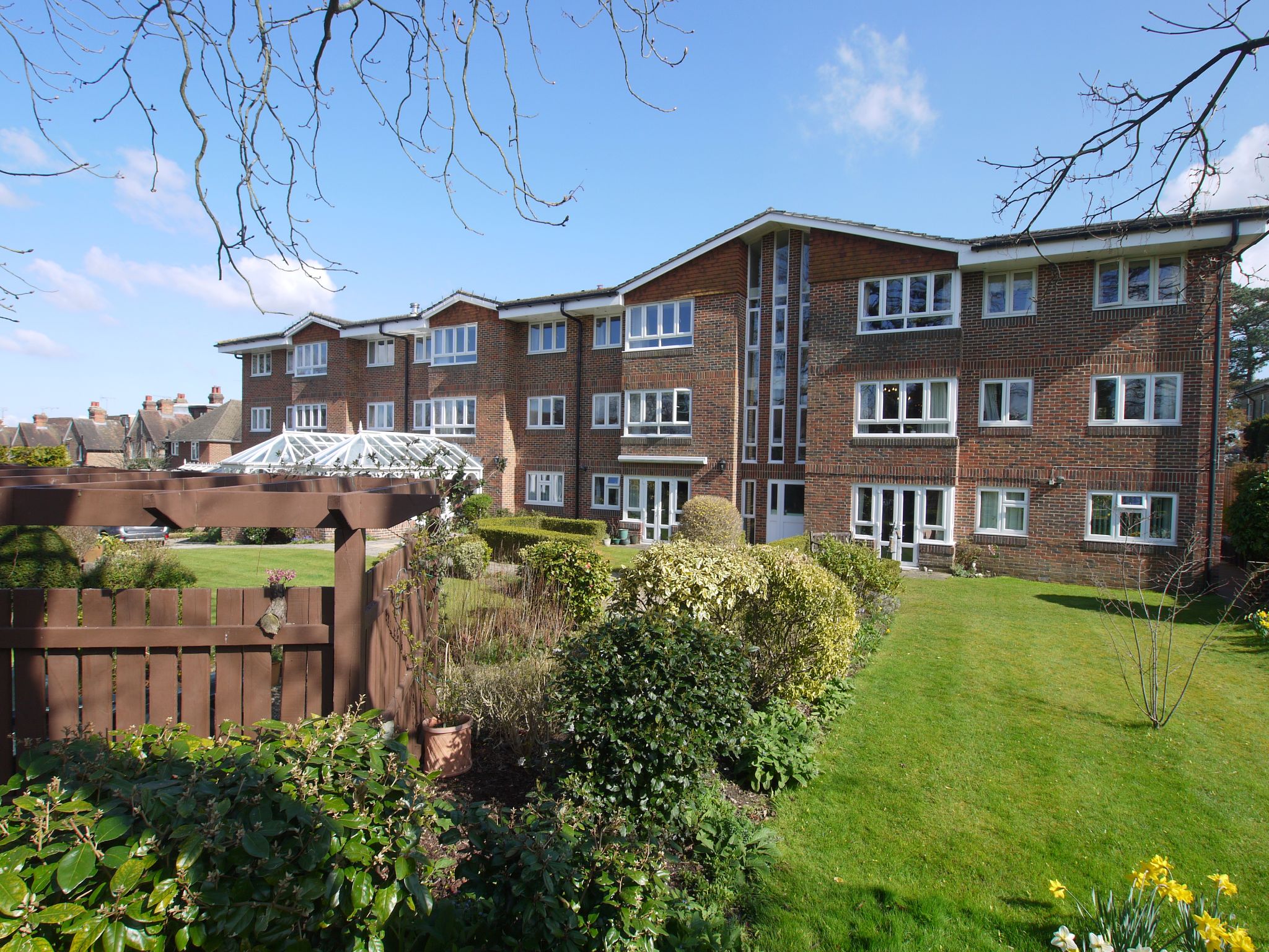 2 bedroom apartment For Sale in Sevenoaks - Photograph 1