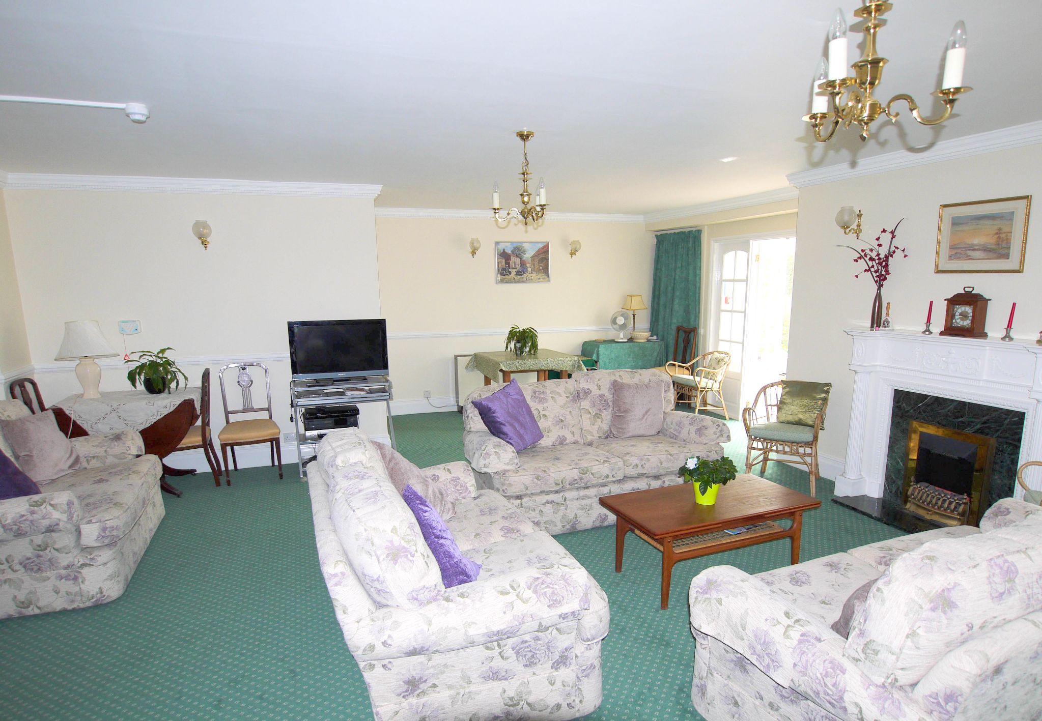2 bedroom apartment For Sale in Sevenoaks - Photograph 9