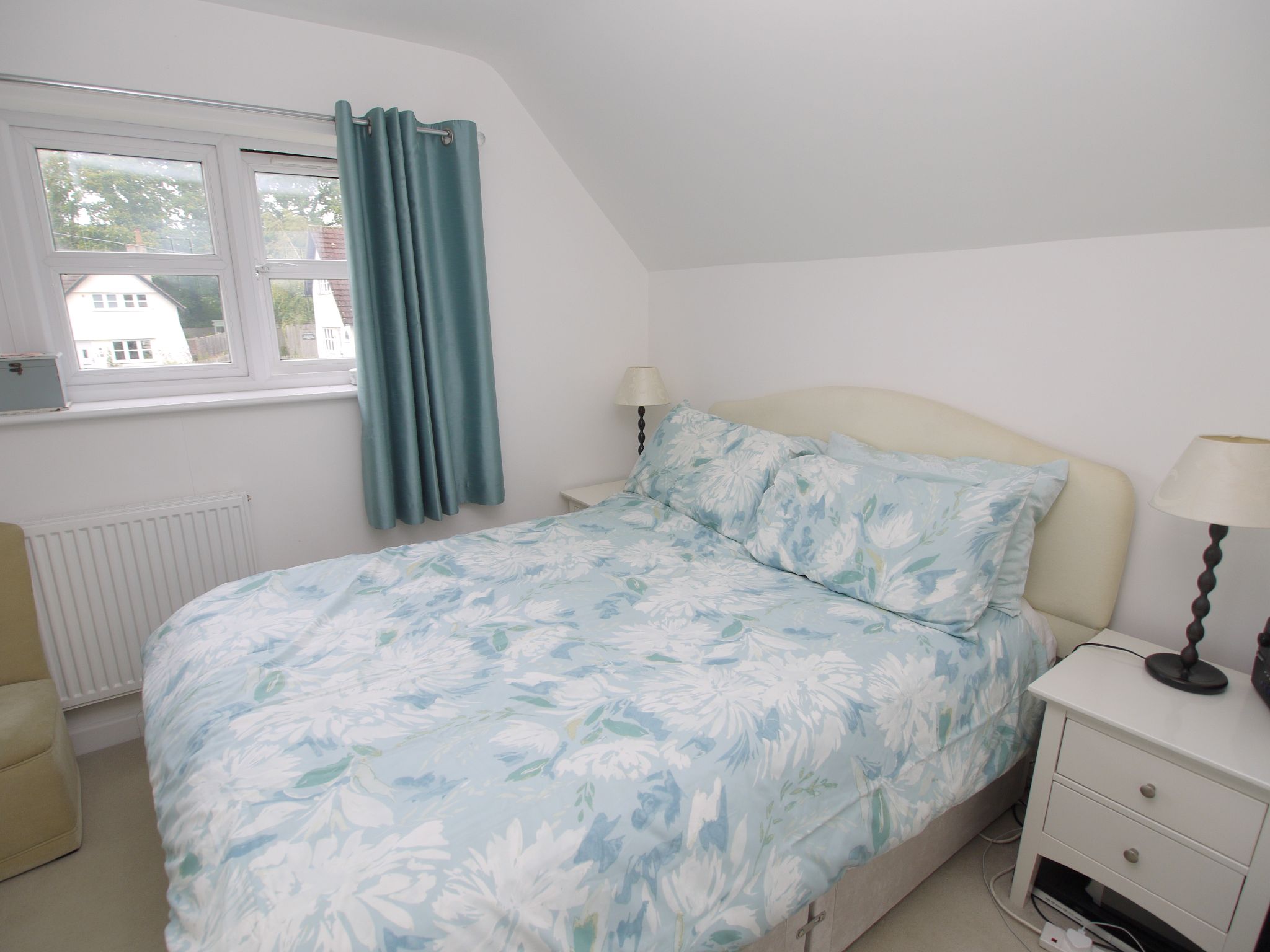 2 bedroom end terraced house For Sale in Tonbridge - Photograph 12