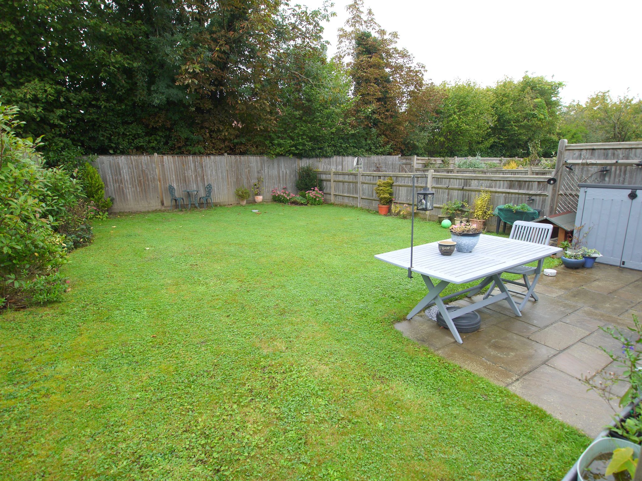 2 bedroom end terraced house For Sale in Tonbridge - Photograph 3
