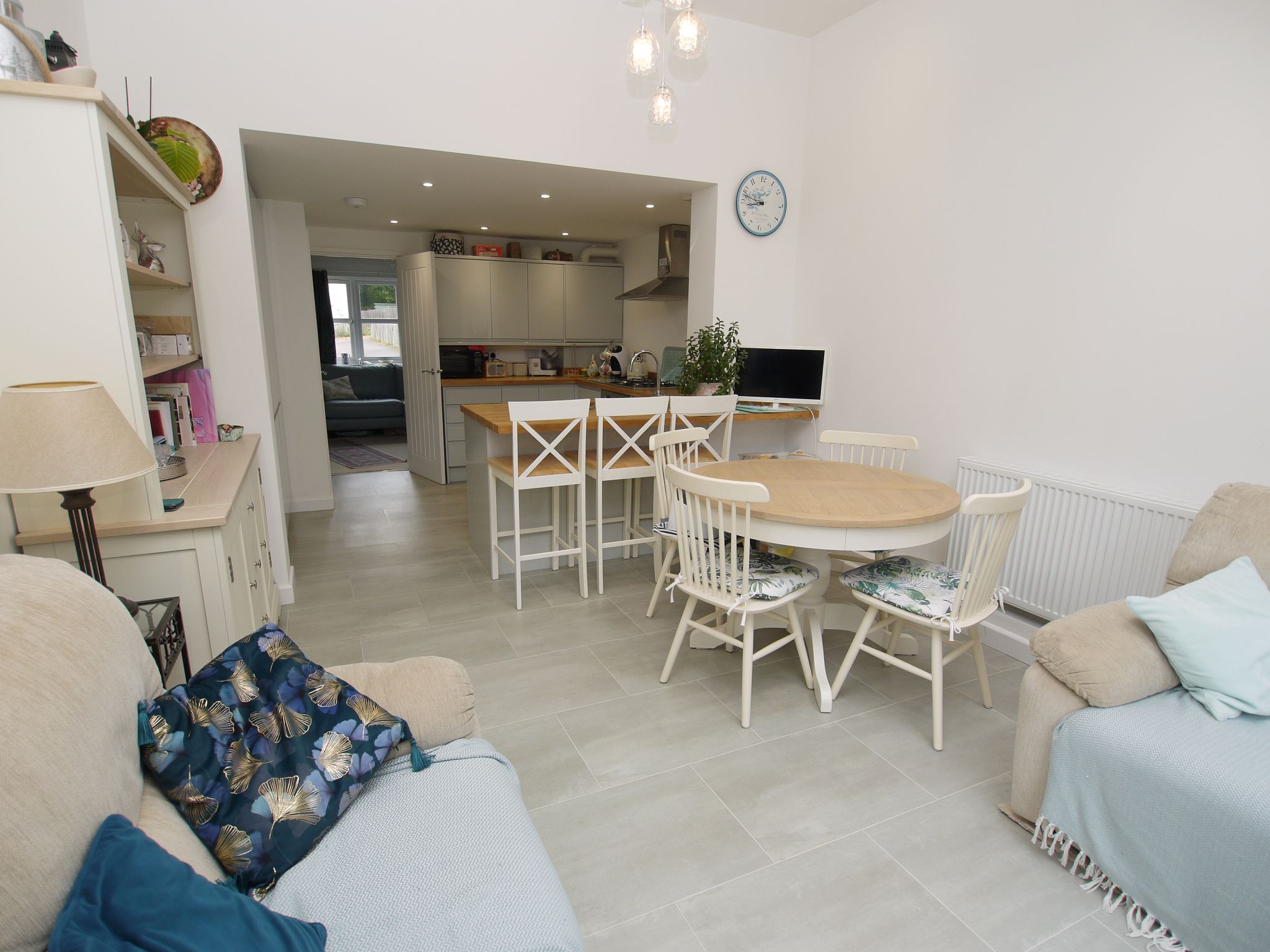 2 bedroom end terraced house For Sale in Tonbridge - Photograph 11
