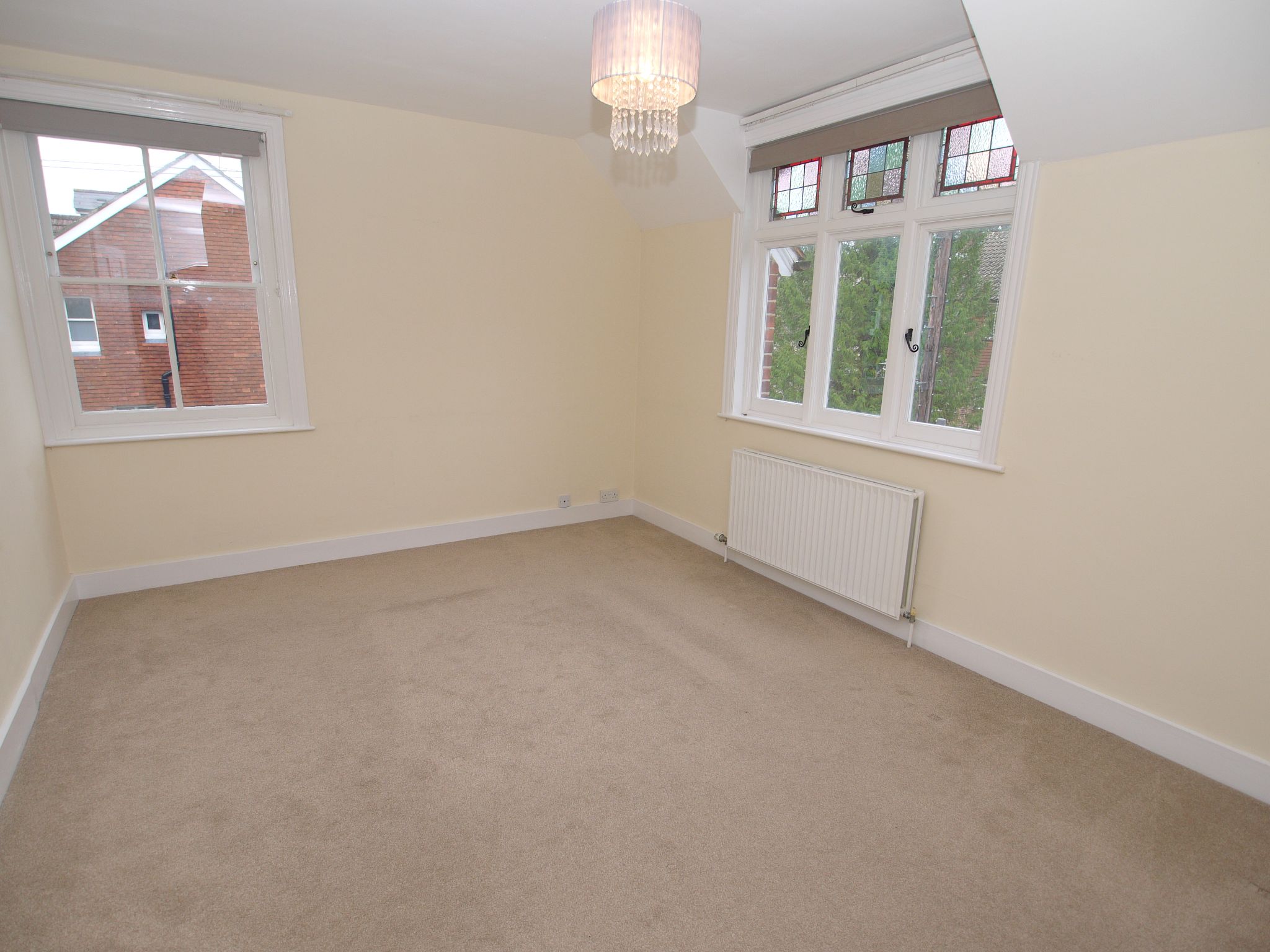 4 bedroom semi-detached house To Let in Sevenoaks - Photograph 7