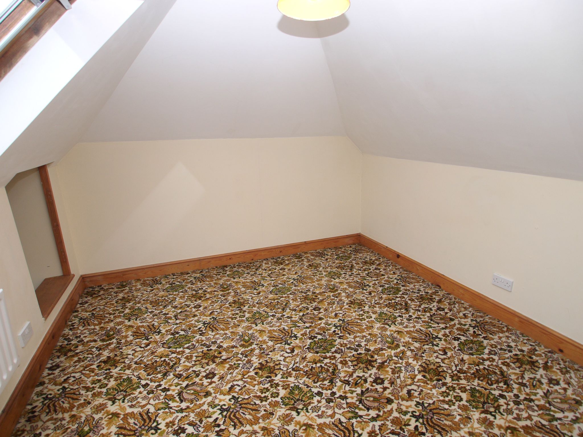 4 bedroom semi-detached house To Let in Sevenoaks - Photograph 6