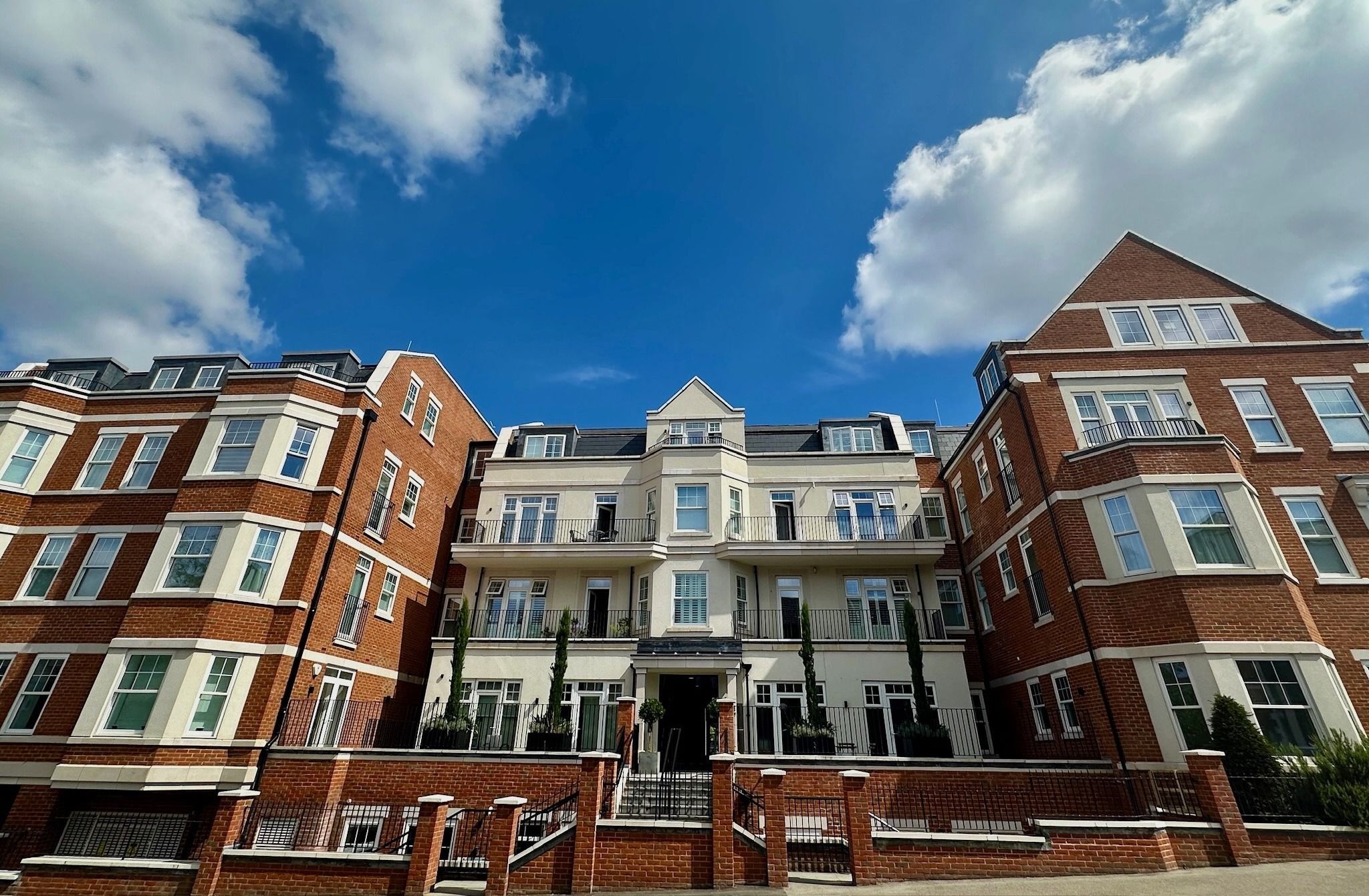 1 bedroom apartment For Sale in Sevenoaks - Property photograph