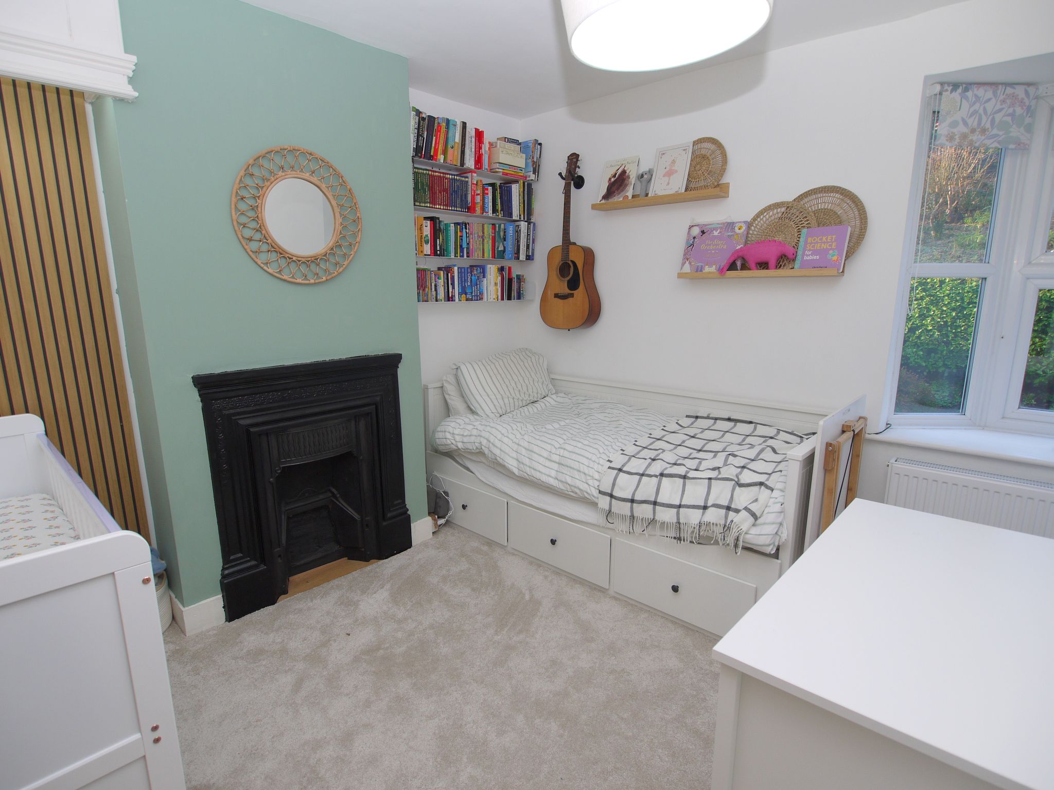 3 bedroom mid terraced house For Sale in Sevenoaks - Photograph 7