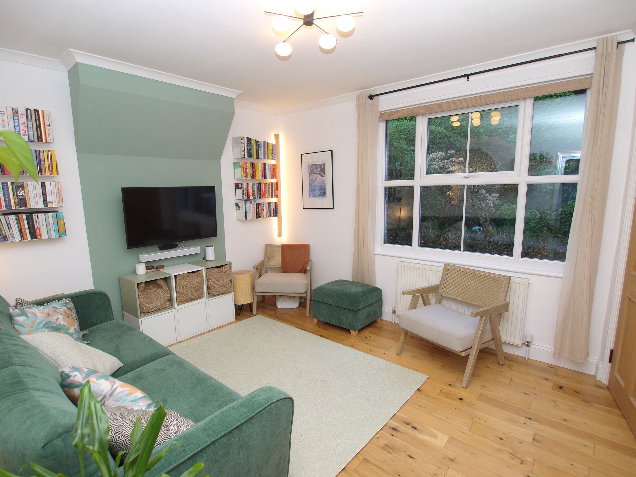 3 bedroom mid terraced house For Sale in Sevenoaks - Property photograph