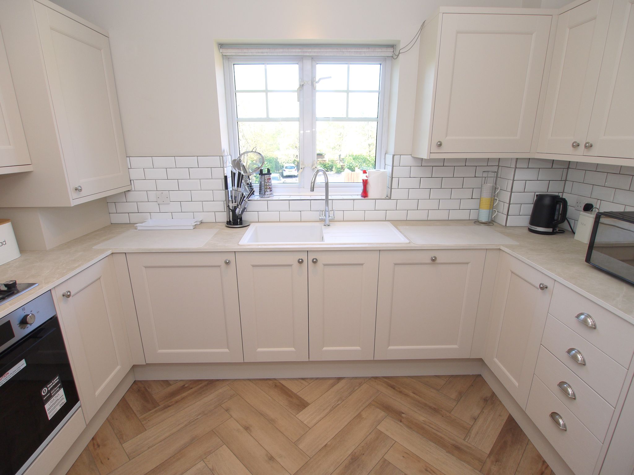2 bedroom flat For Sale in Sevenoaks - Property photograph