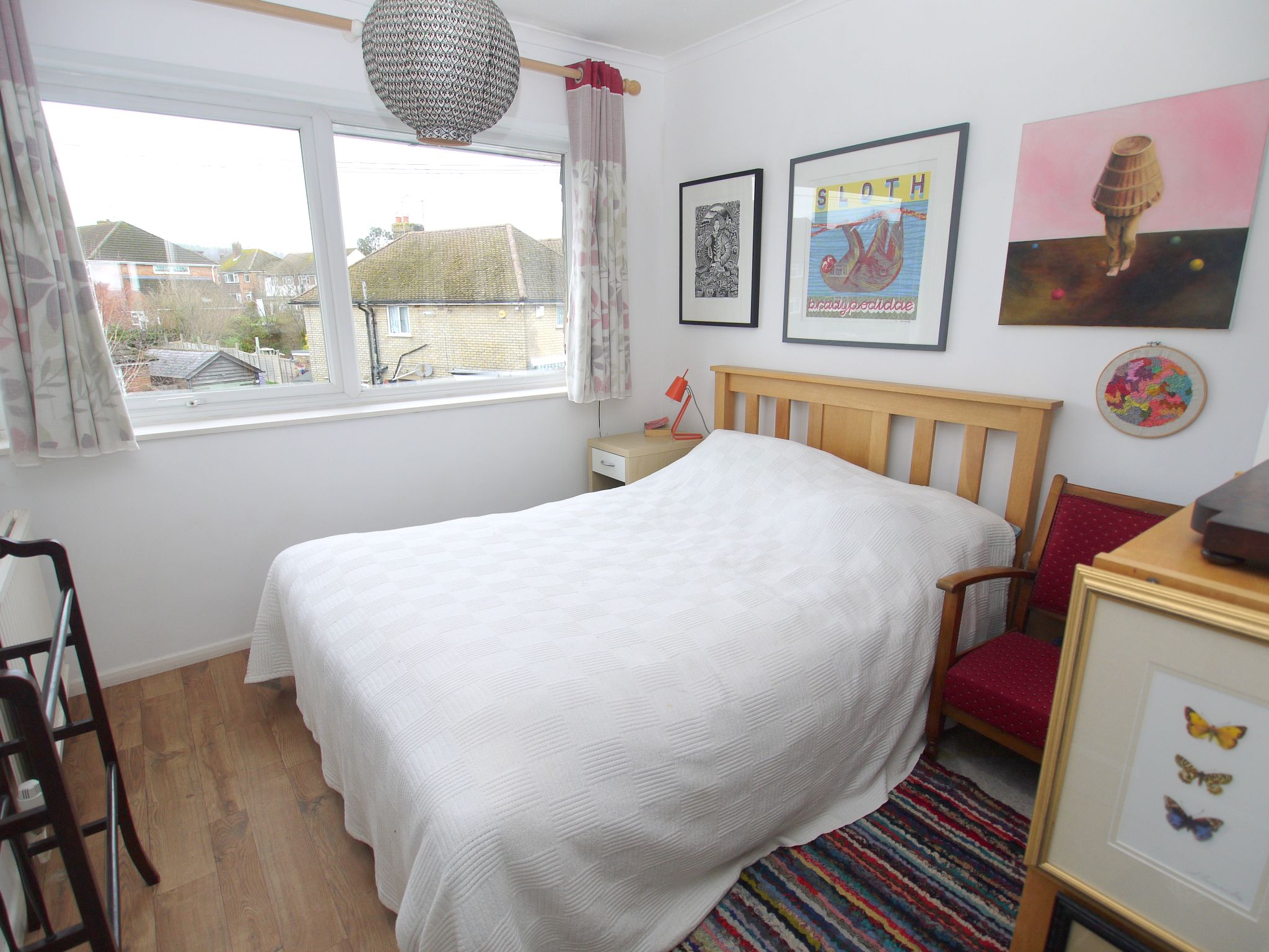 2 bedroom apartment For Sale in Sevenoaks - Photograph 3