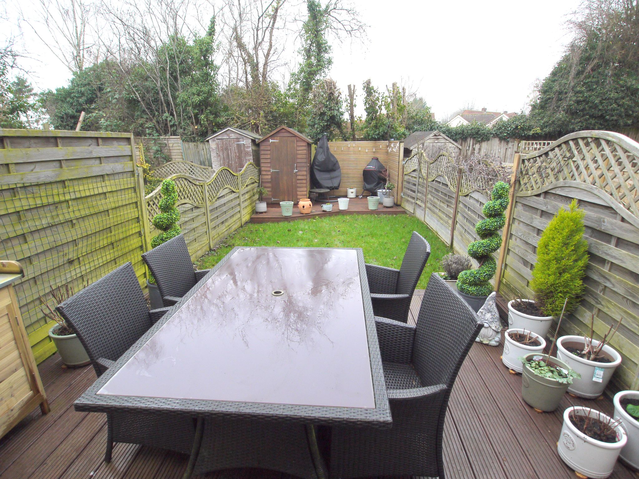 2 bedroom mid terraced house For Sale in Sevenoaks - Photograph 9