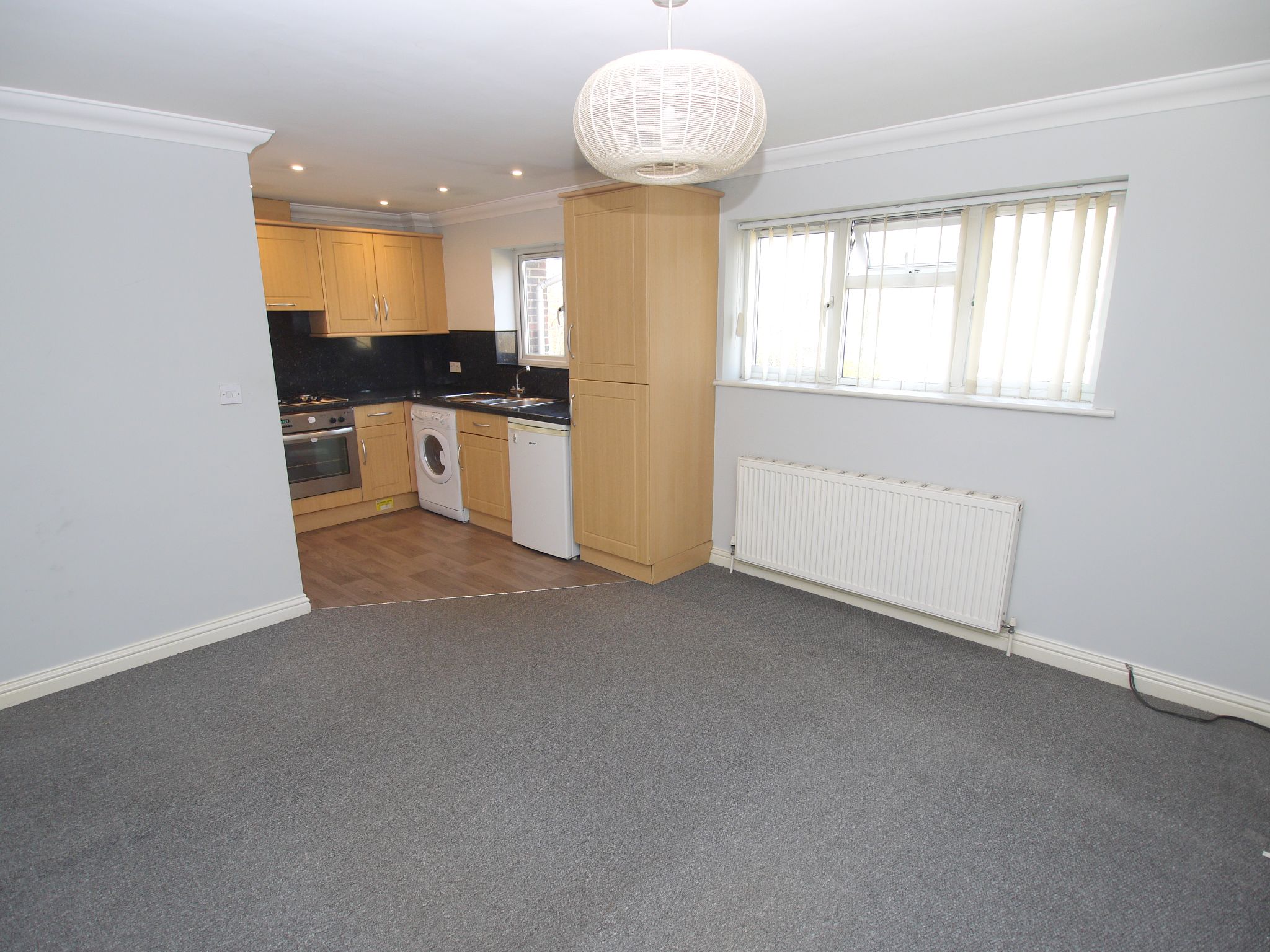 2 bedroom apartment For Sale in Sevenoaks - Property photograph