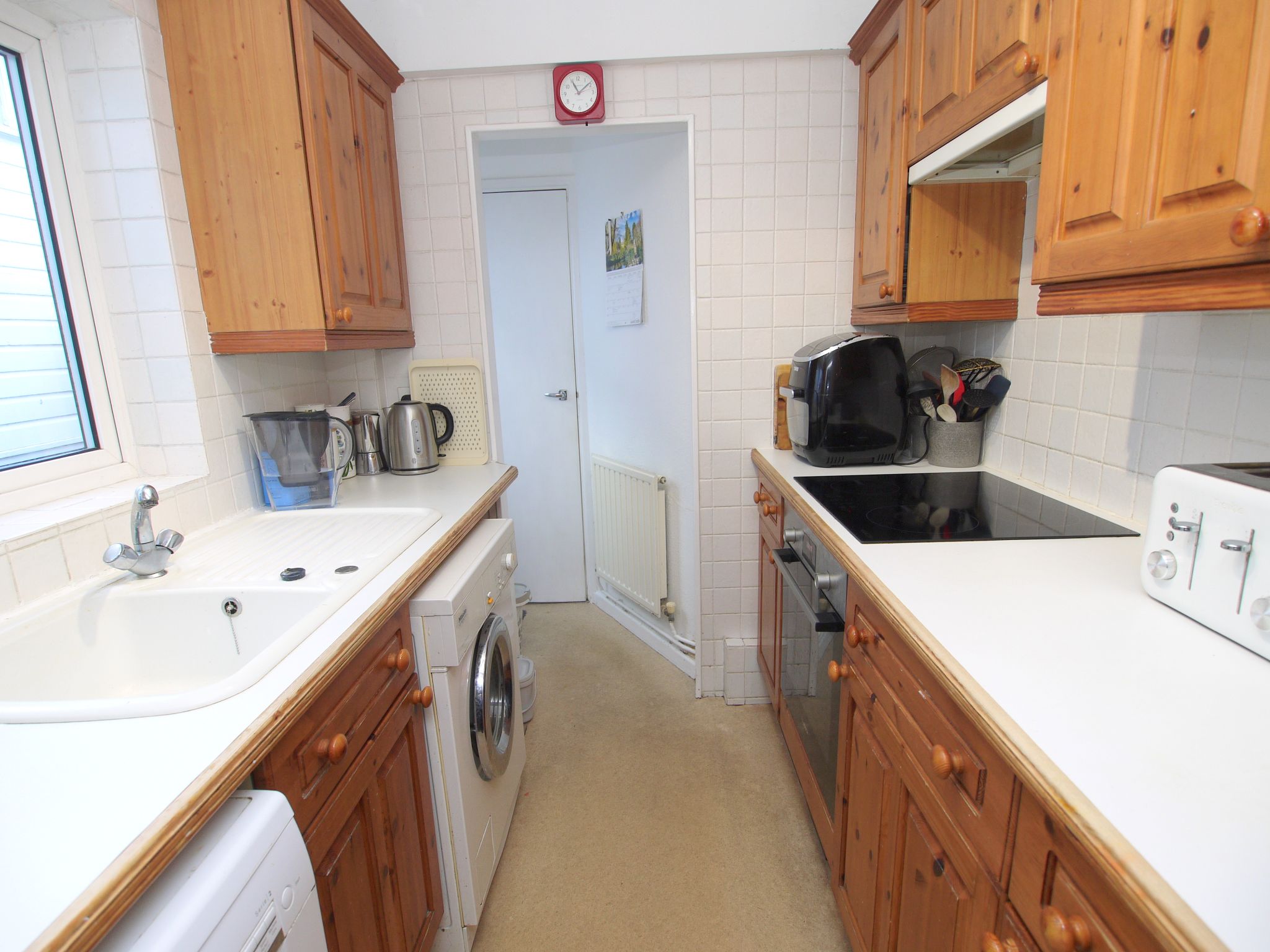 2 bedroom mid terraced house For Sale in Sevenoaks - Photograph 4