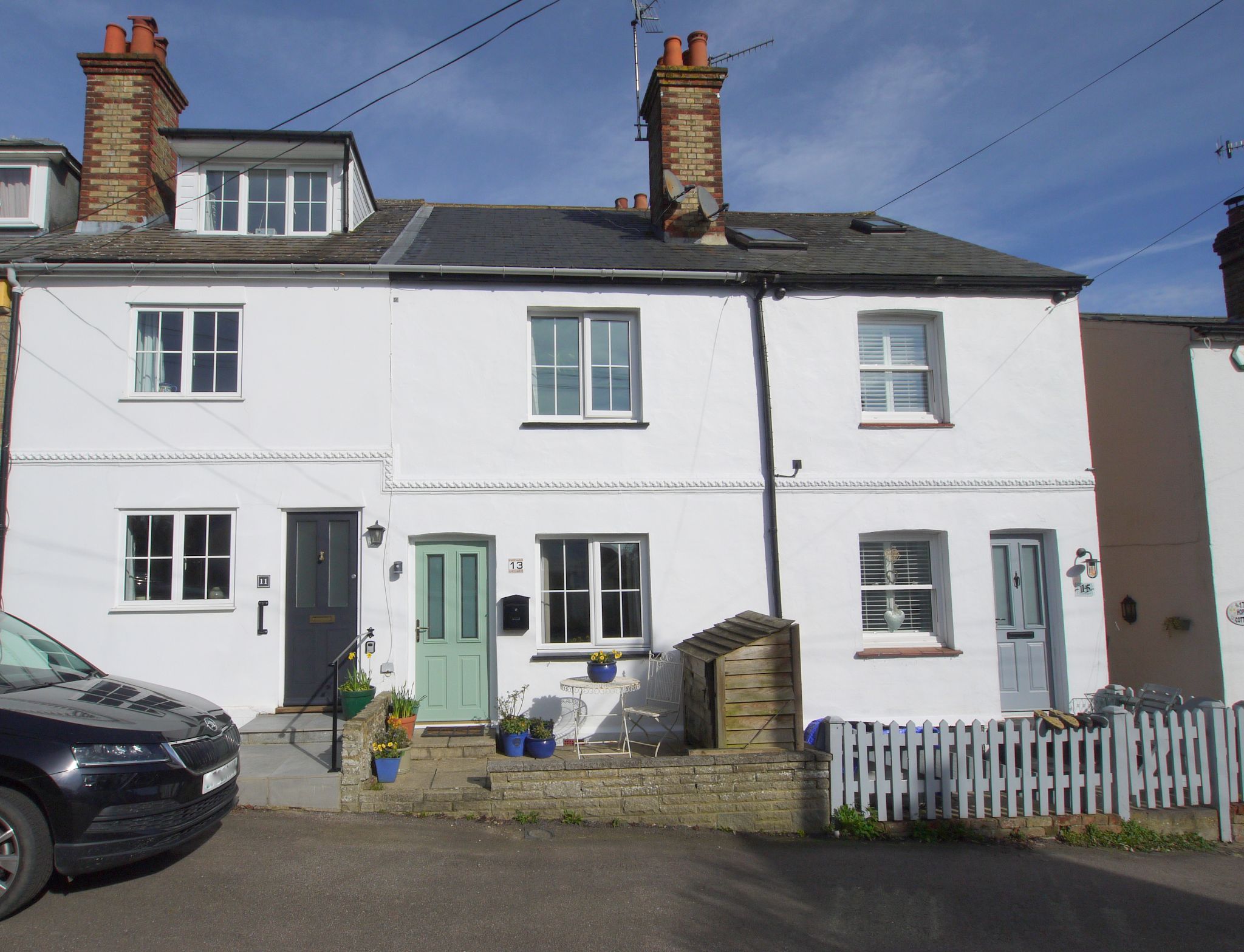 2 bedroom mid terraced house For Sale in Sevenoaks - Property photograph