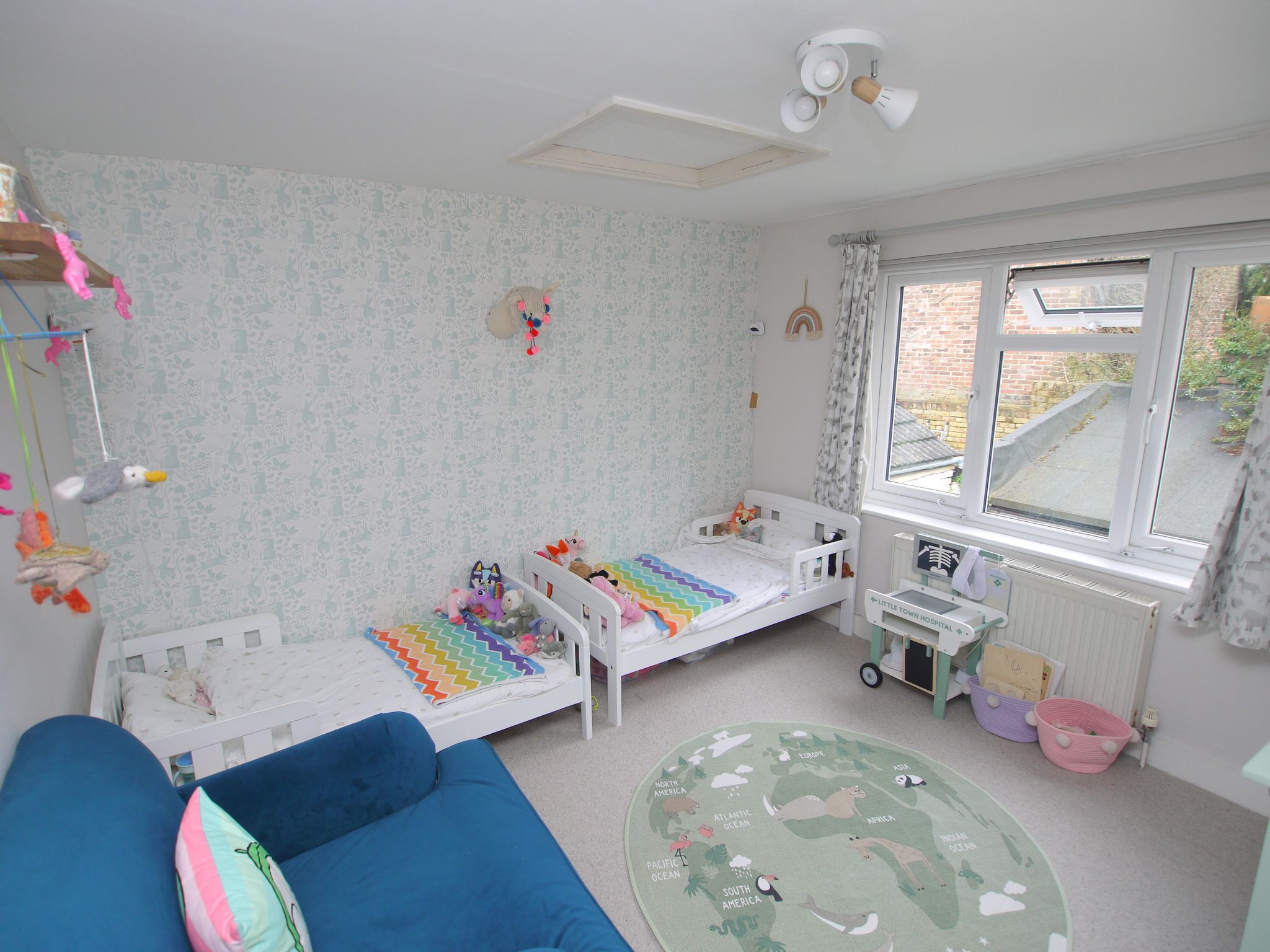 2 bedroom semi-detached house For Sale in Sevenoaks - Photograph 6