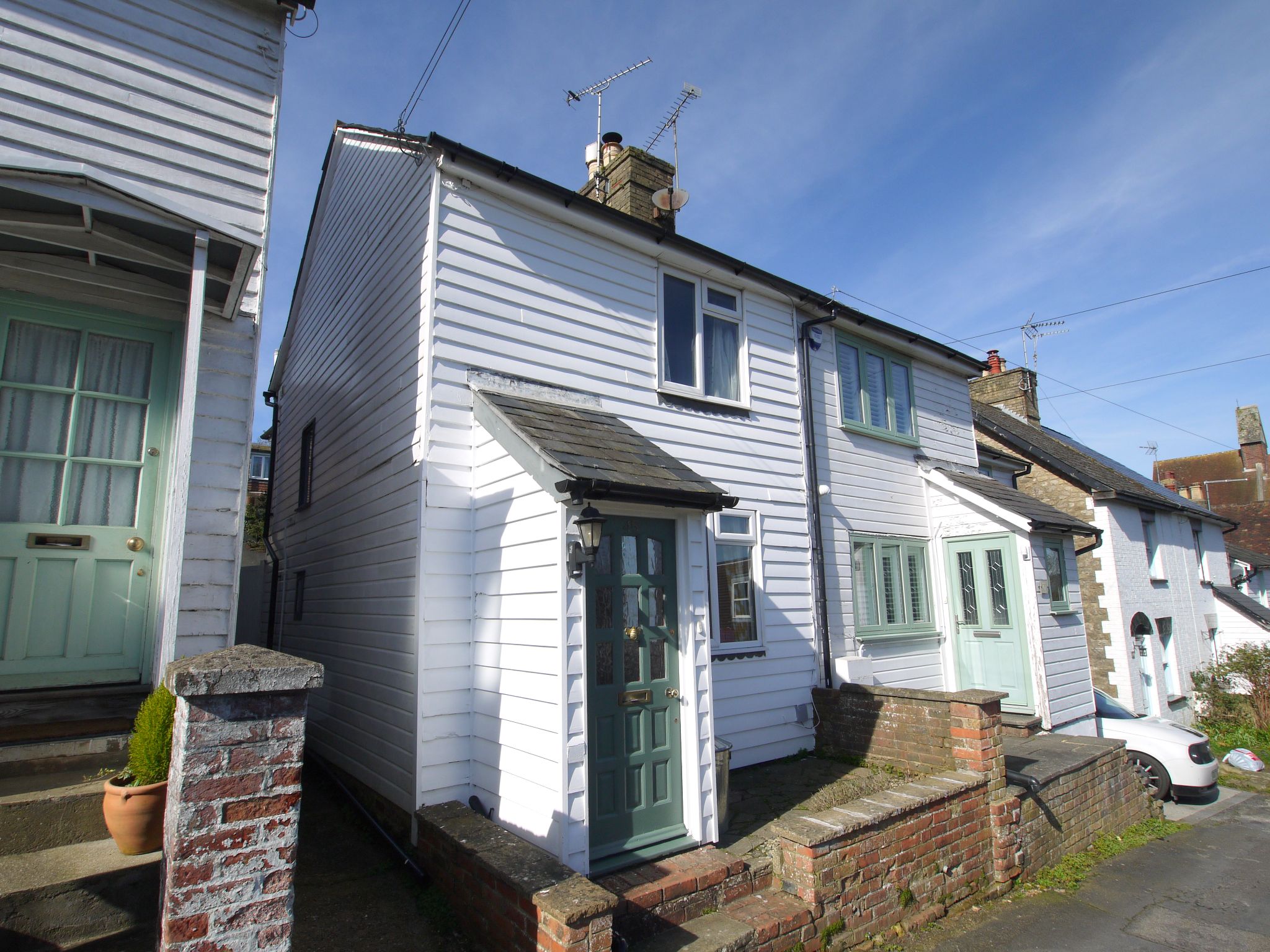 2 bedroom semi-detached house For Sale in Sevenoaks - Property photograph