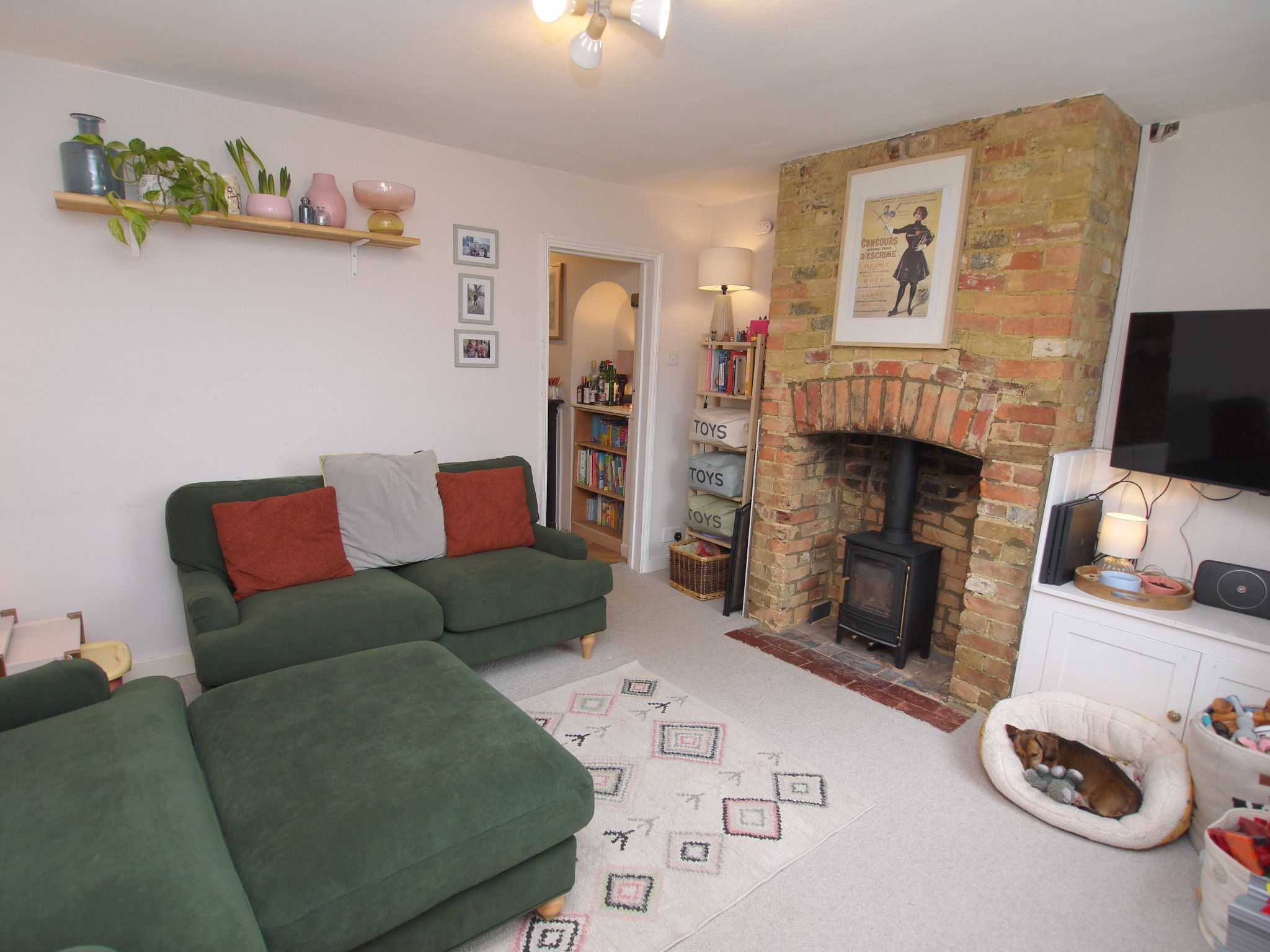 2 bedroom semi-detached house For Sale in Sevenoaks - Property photograph