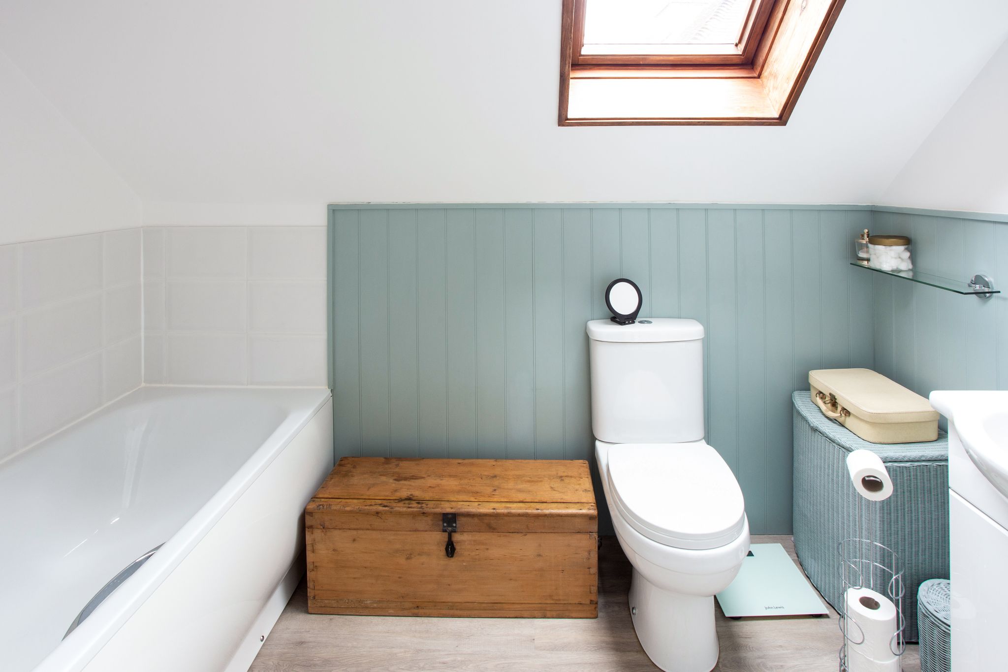 4 bedroom detached house For Sale in Sevenoaks - Photograph 10