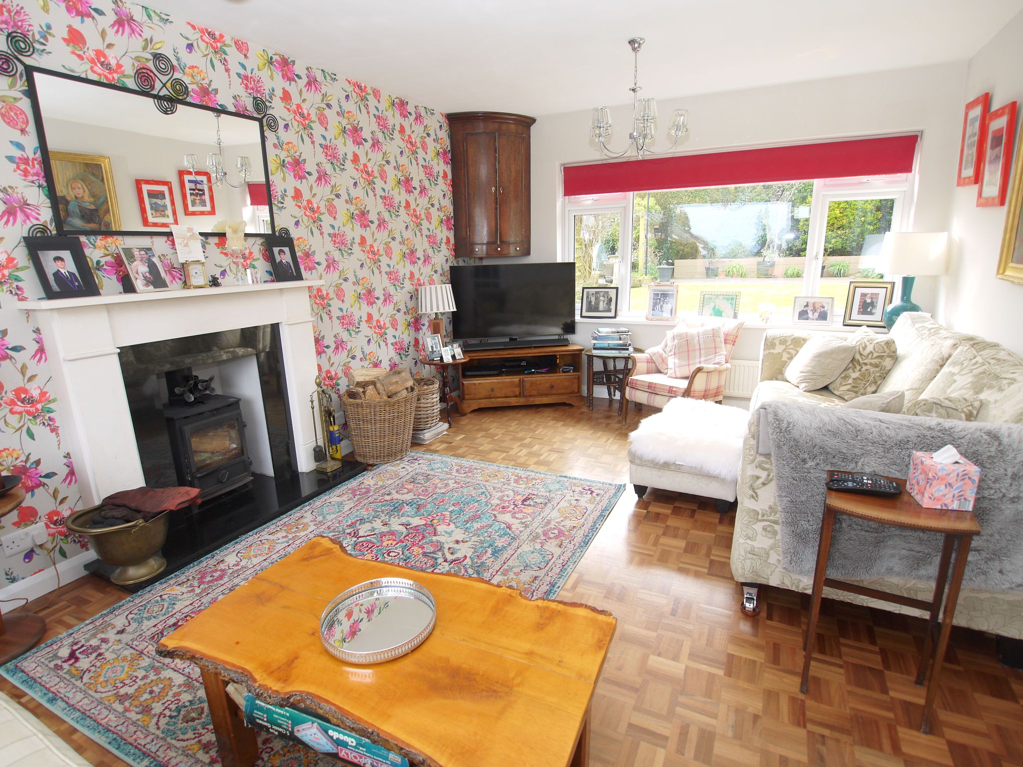 4 bedroom detached house For Sale in Sevenoaks - Property photograph