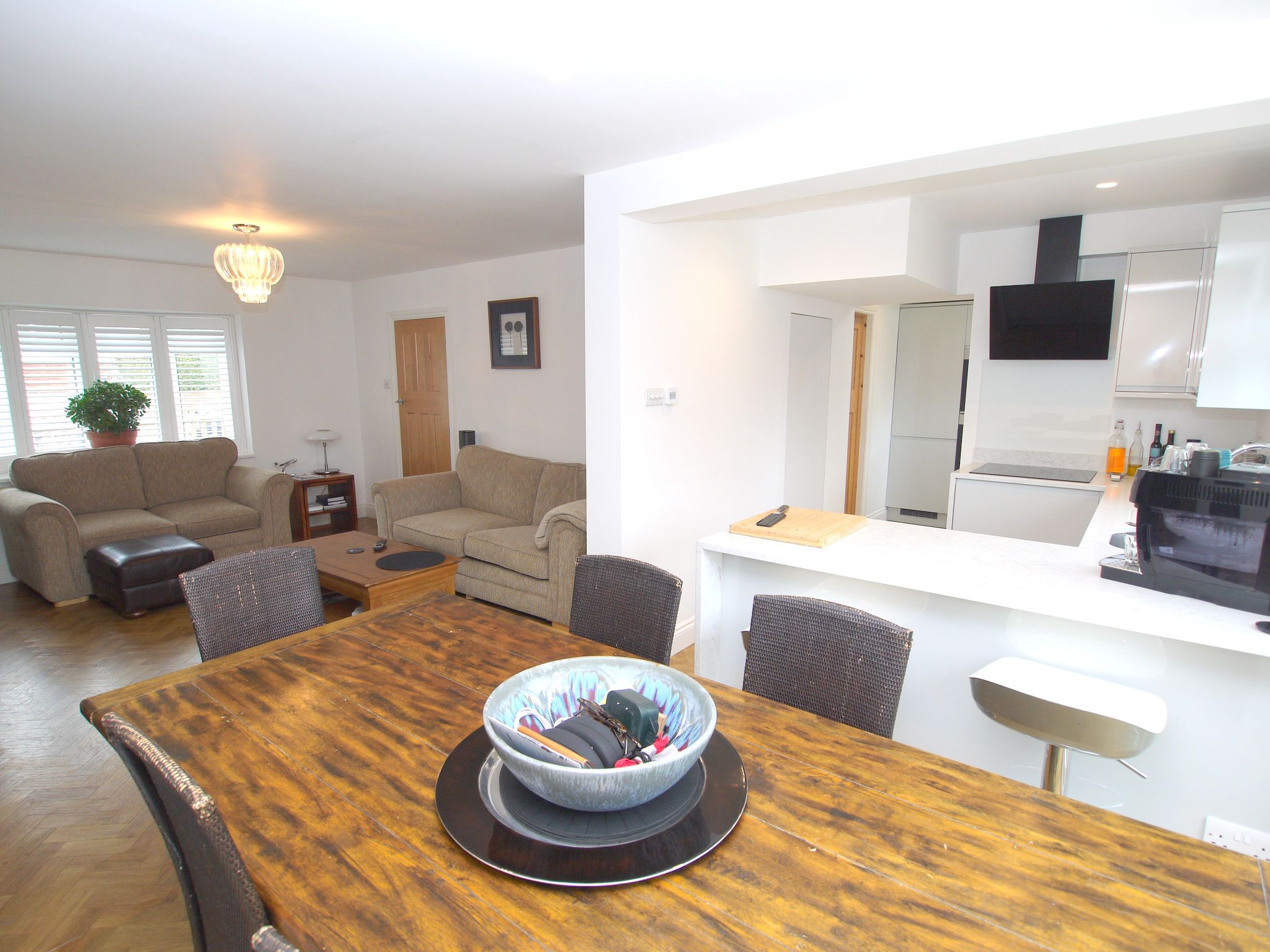 3 bedroom semi-detached house For Sale in Sevenoaks - Photograph 6