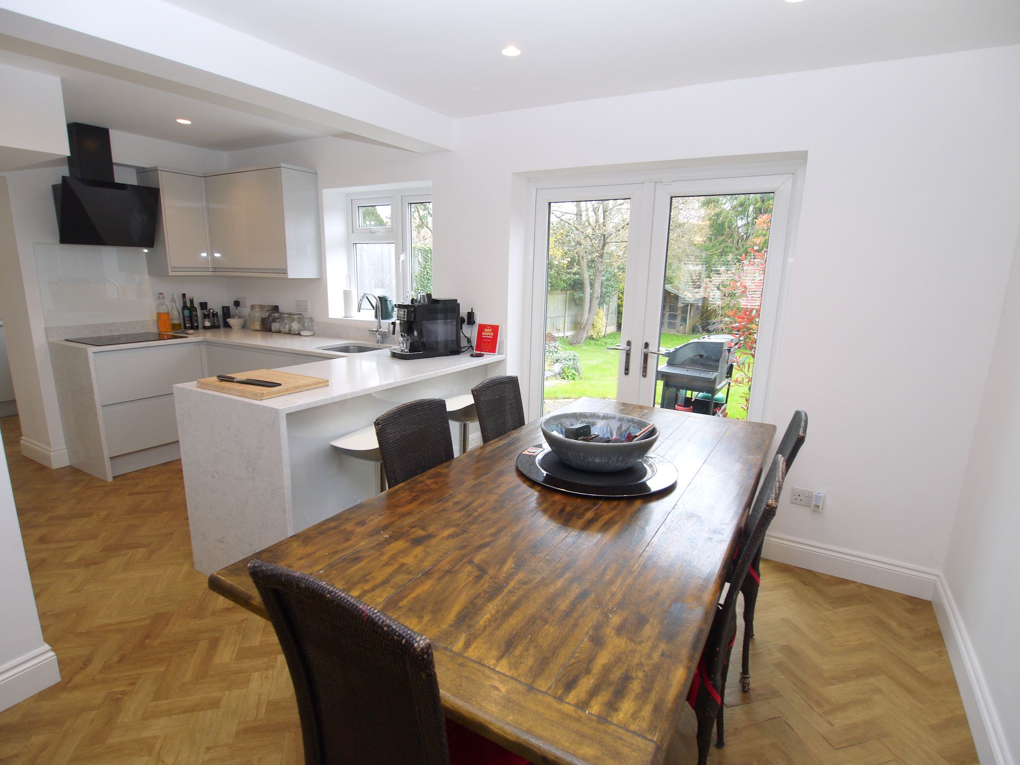 3 bedroom semi-detached house For Sale in Sevenoaks - Property photograph
