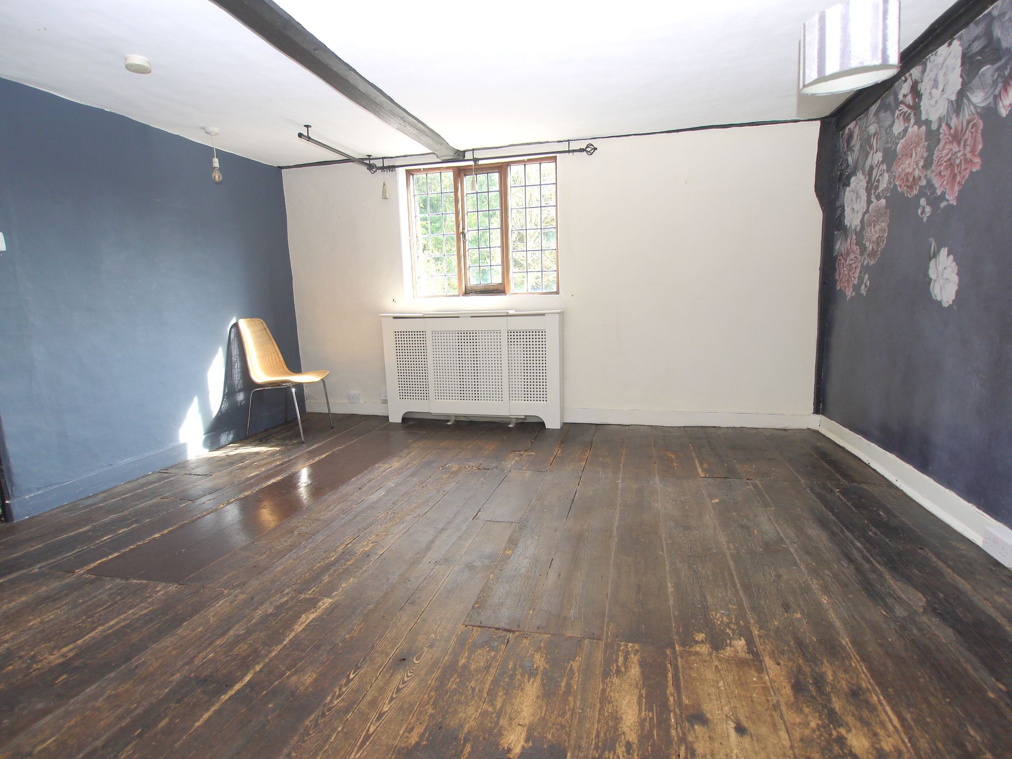 2 bedroom semi-detached house For Sale in Otford - Photograph 5