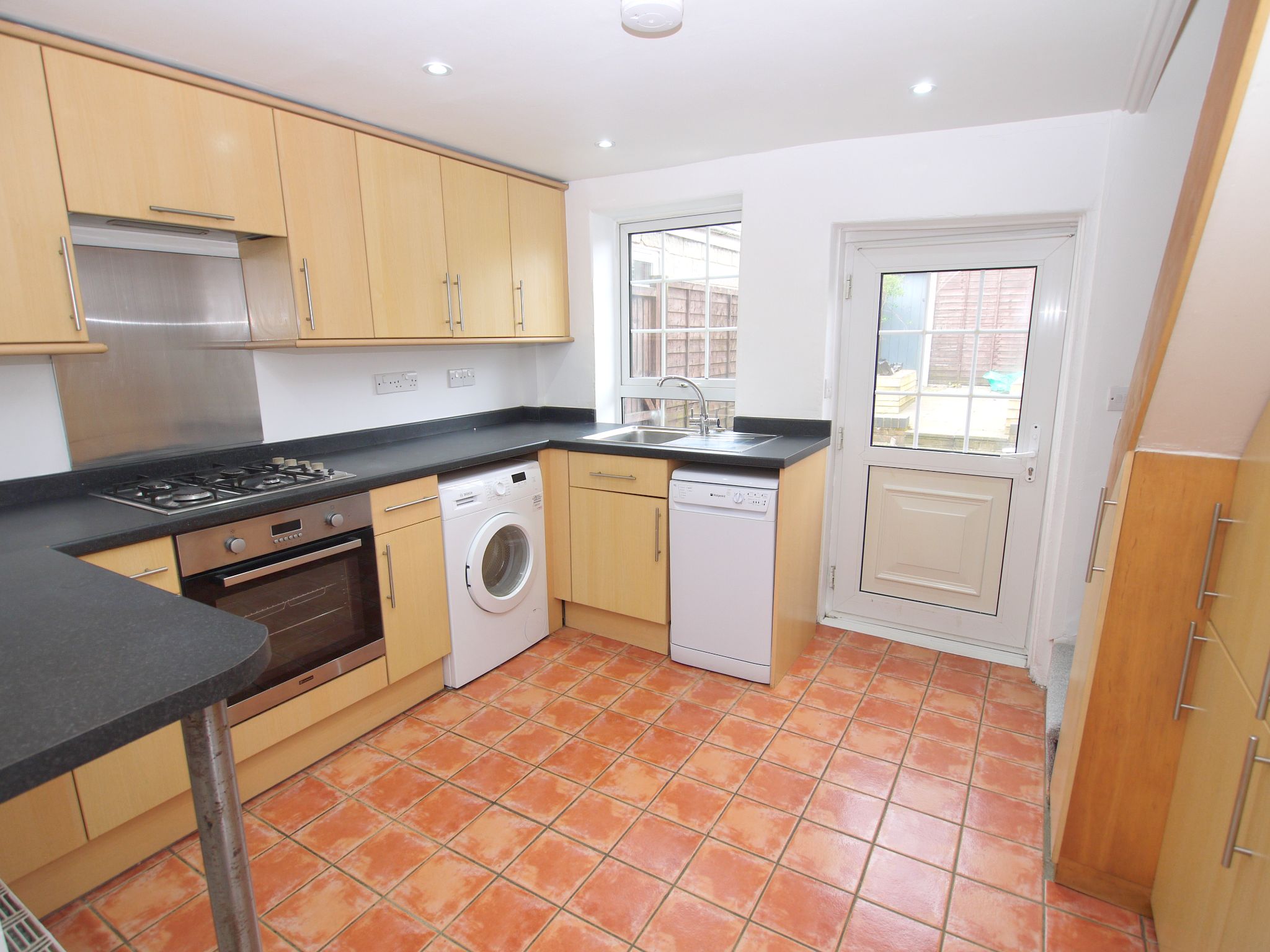 2 bedroom mid terraced house For Sale in Sevenoaks - Property photograph