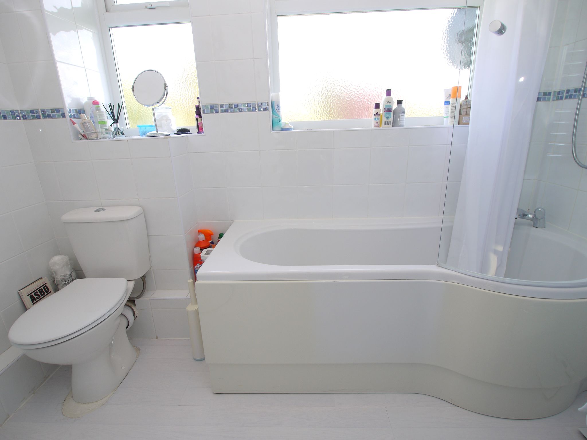 3 bedroom semi-detached house For Sale in Sevenoaks - Photograph 9