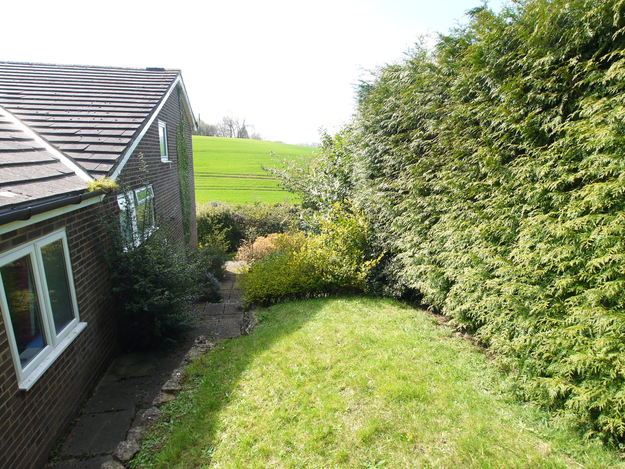4 bedroom detached house For Sale in Sevenoaks - Photograph 11