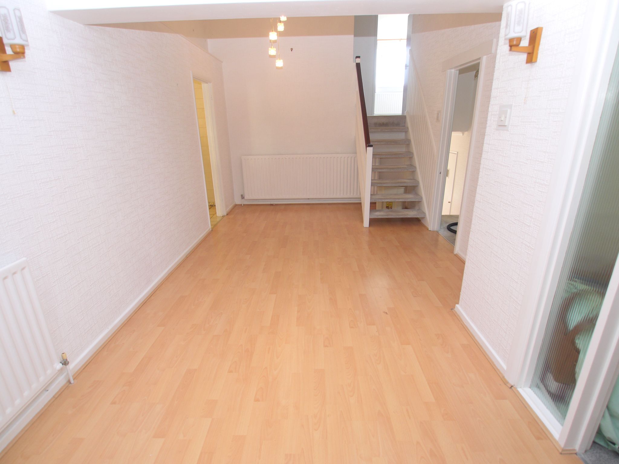 4 bedroom detached house For Sale in Sevenoaks - Photograph 5