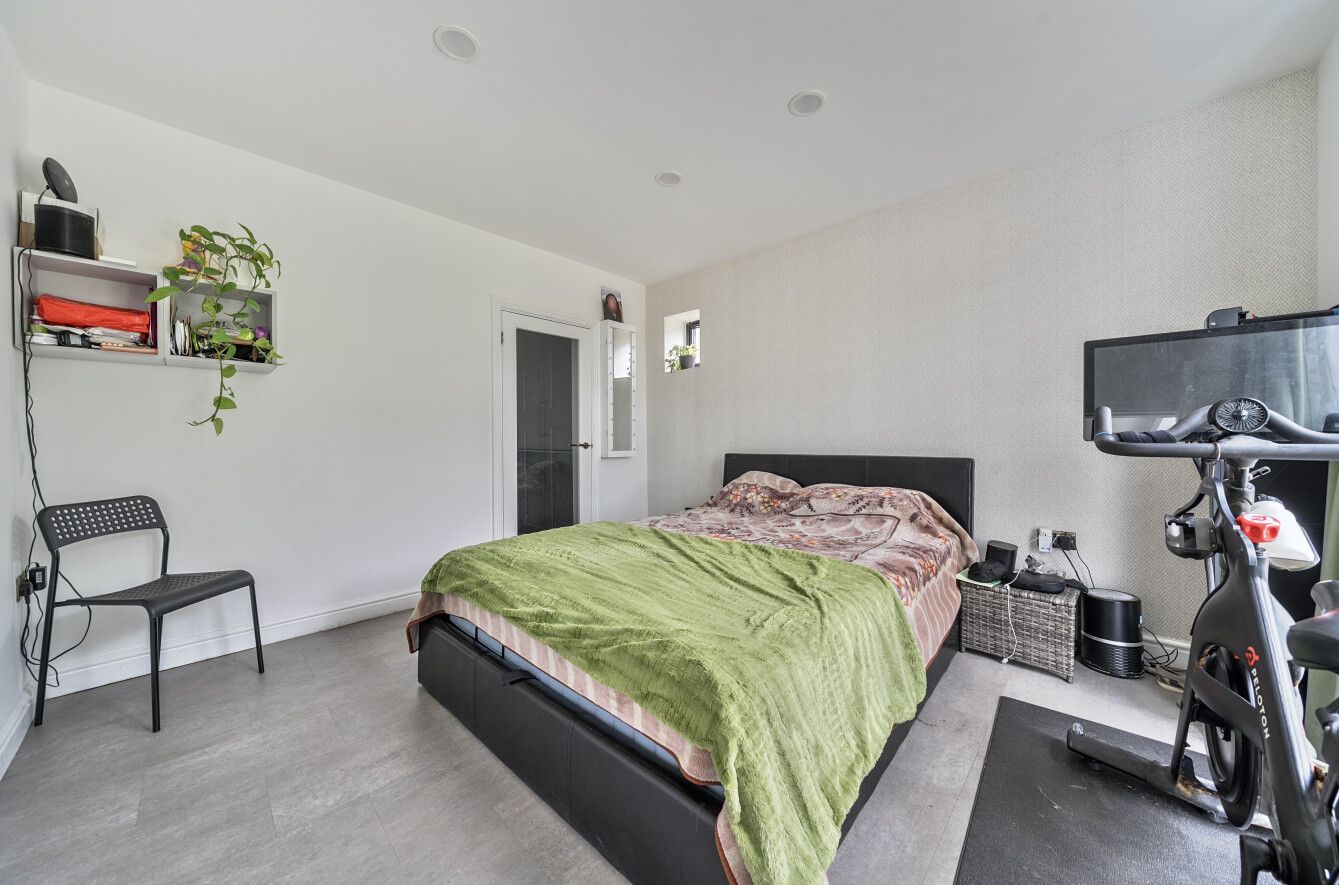 4 bedroom detached house For Sale in Sundridge - Photograph 13