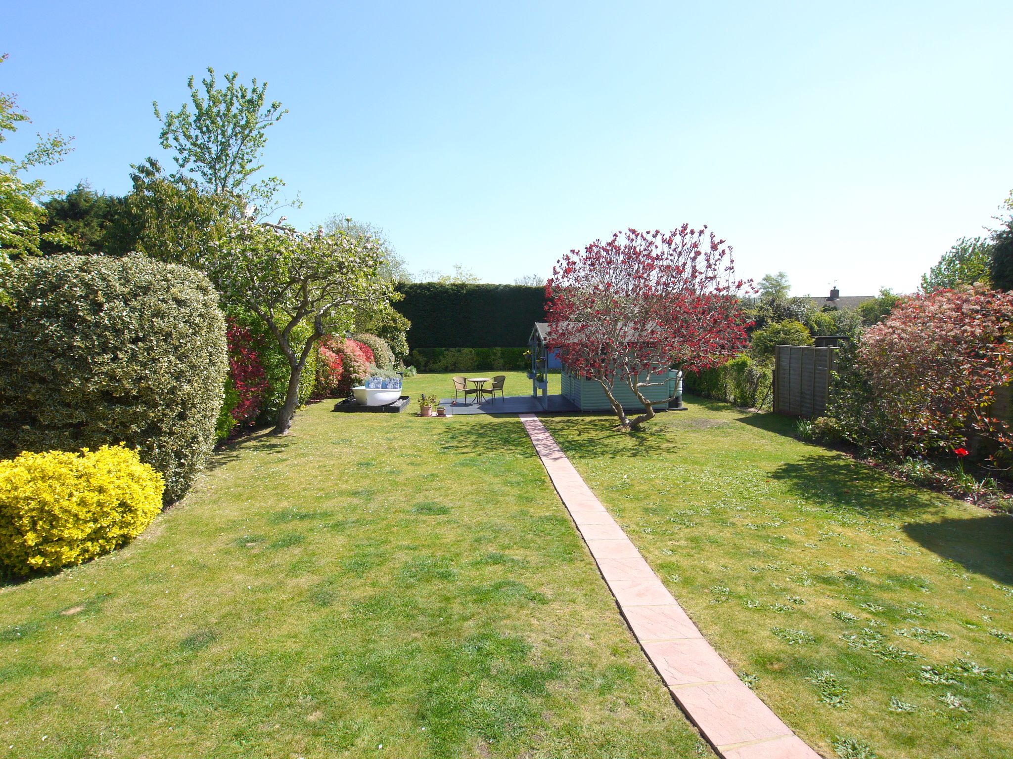 2 bedroom detached bungalow For Sale in Sevenoaks - Photograph 9